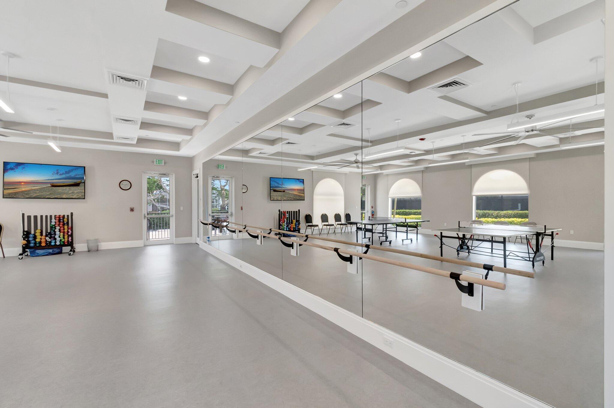 VALENCIA LAKES 1 - Residential