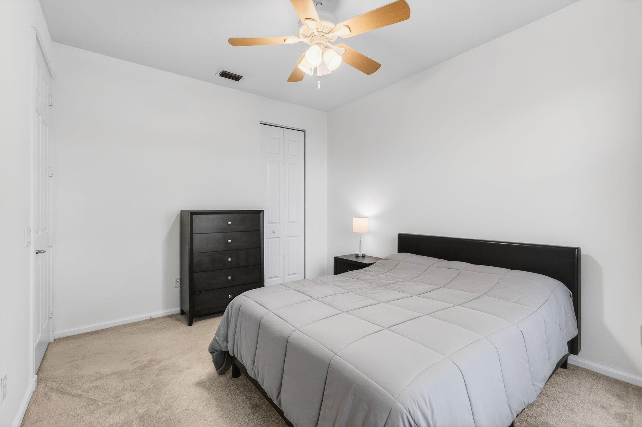 VALENCIA LAKES 1 - Residential