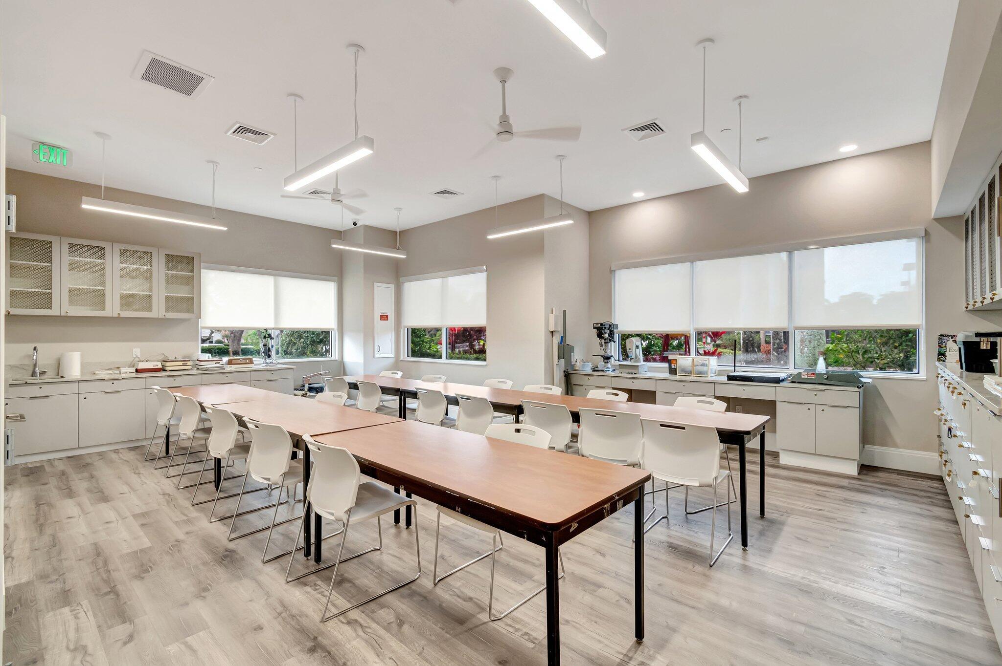 VALENCIA LAKES 1 - Residential