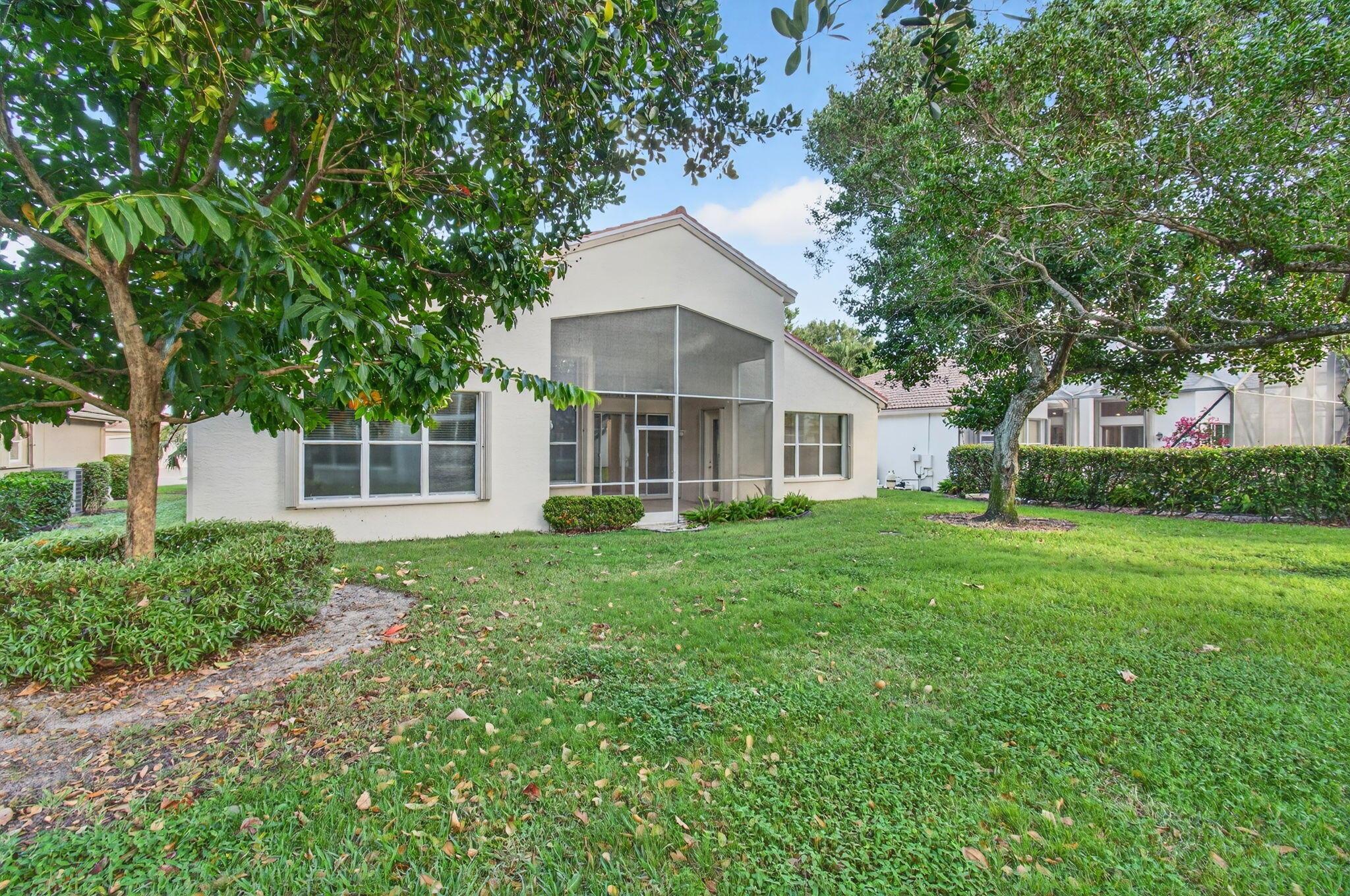 VALENCIA LAKES 1 - Residential