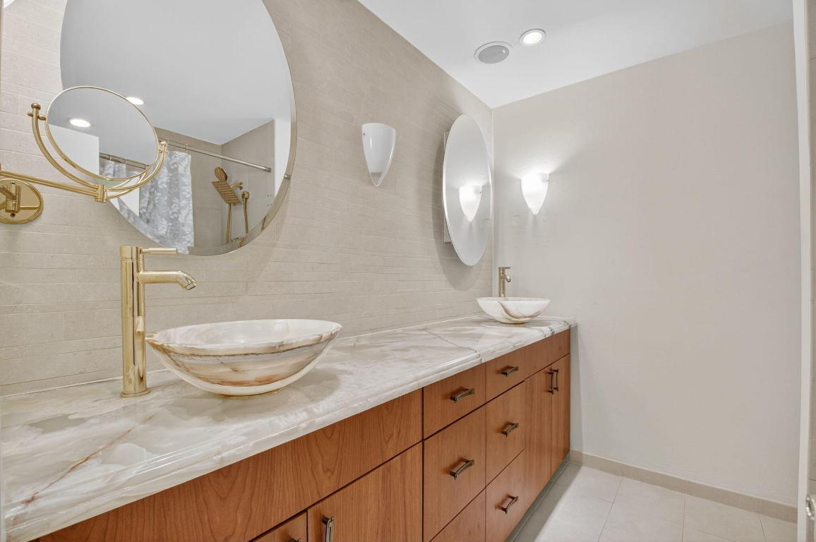 LAKE WORTH MARINER VILLAGE - Residential