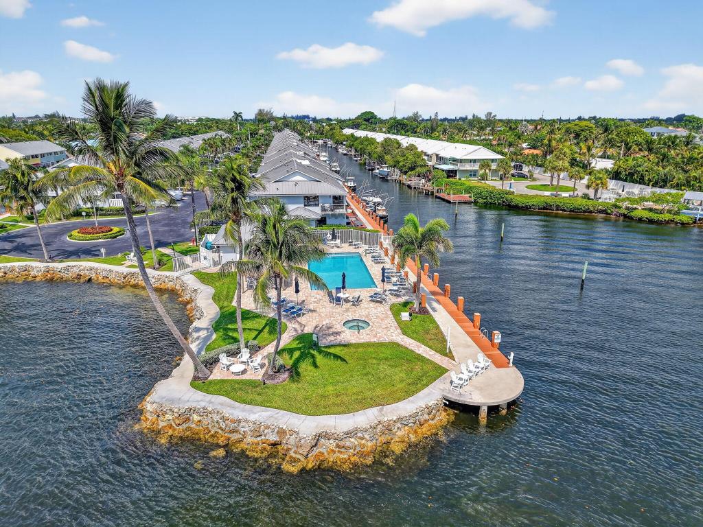 LAKE WORTH MARINER VILLAGE - Residential