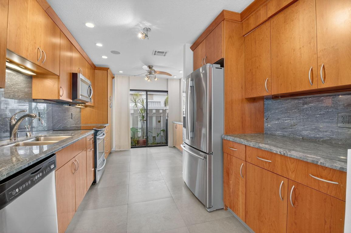 LAKE WORTH MARINER VILLAGE - Residential