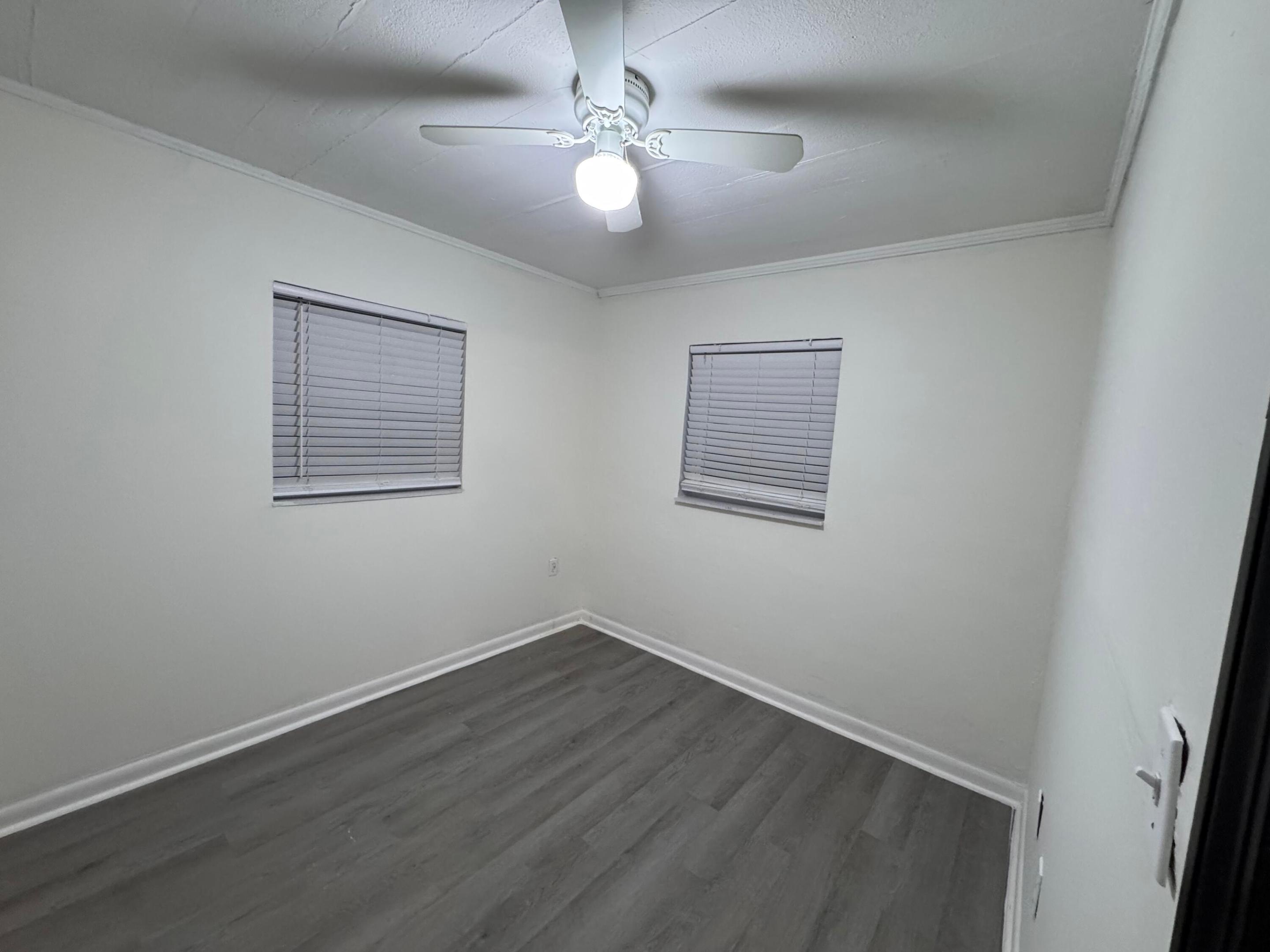 MUSTAINE'S S/D - Residential Lease