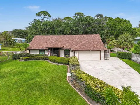 6385 SE Se Circle Street, Hobe Sound, FL MLS: R11080251