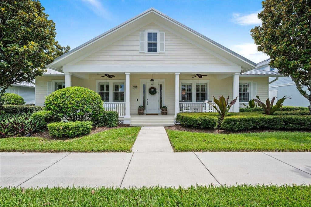 Photo of 1162 Tropical Drive, Jupiter, FL 33458 (MLS # B26074601)