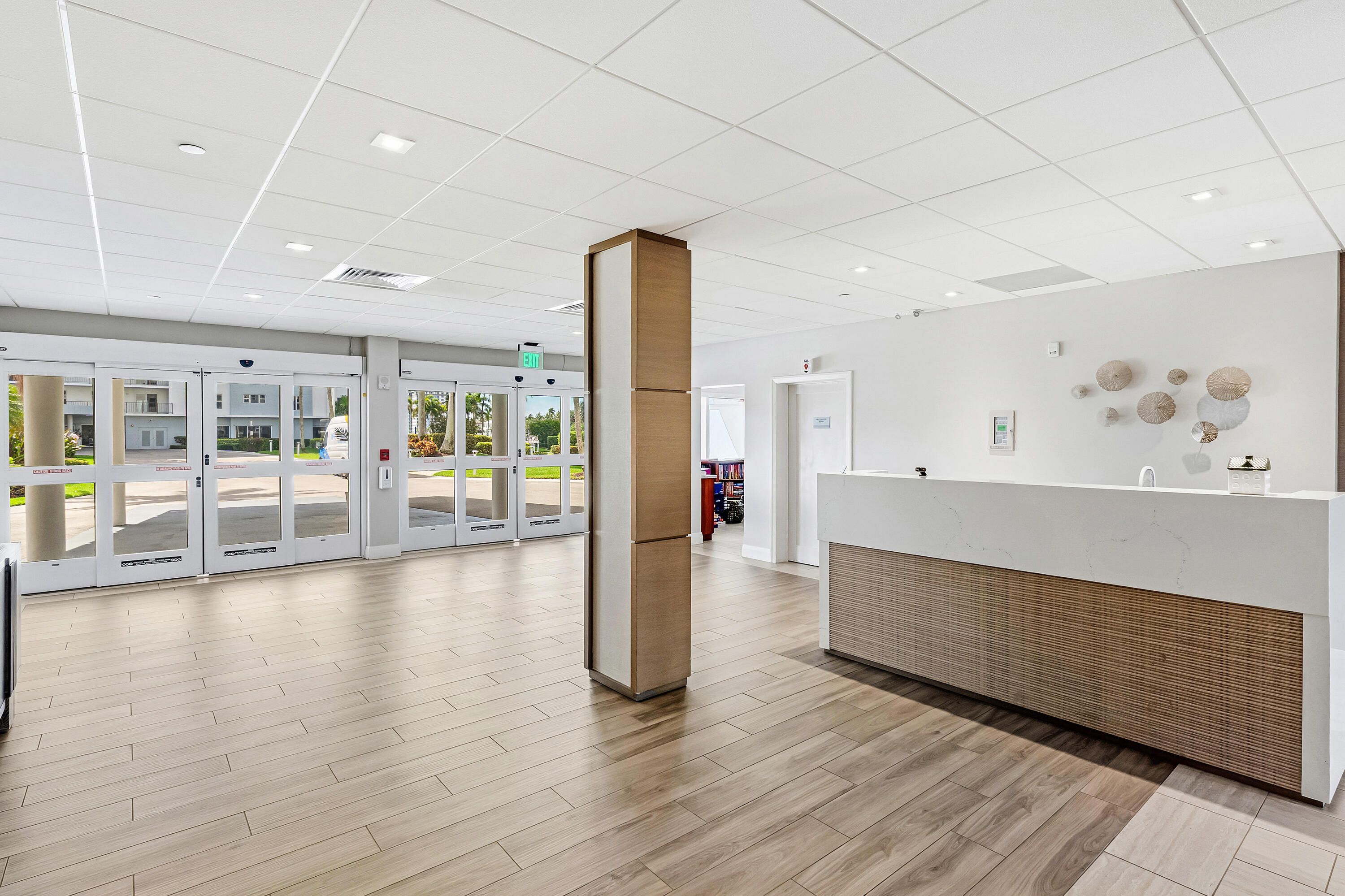 SEAGATE TOWERS - Residential