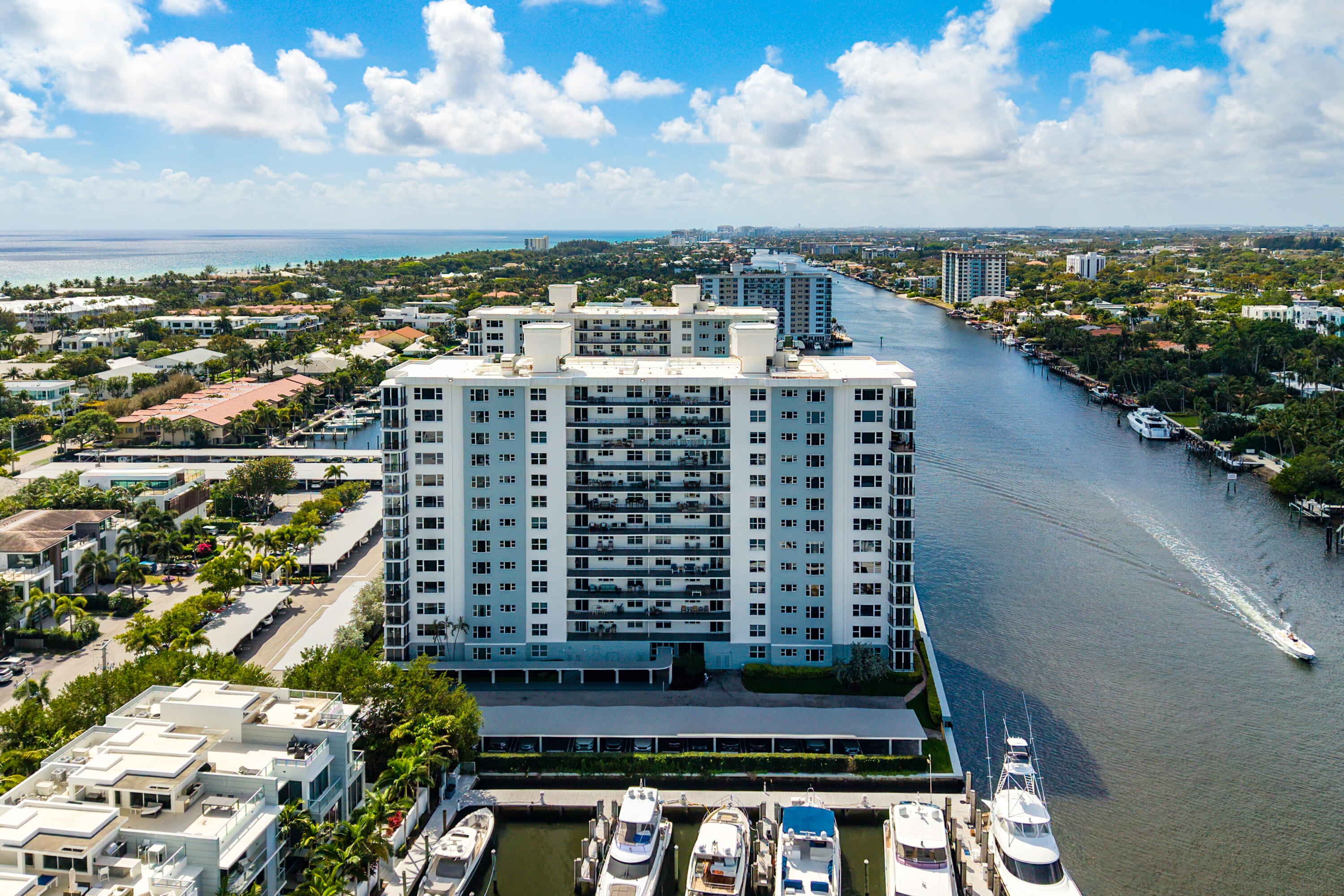 SEAGATE TOWERS - Residential