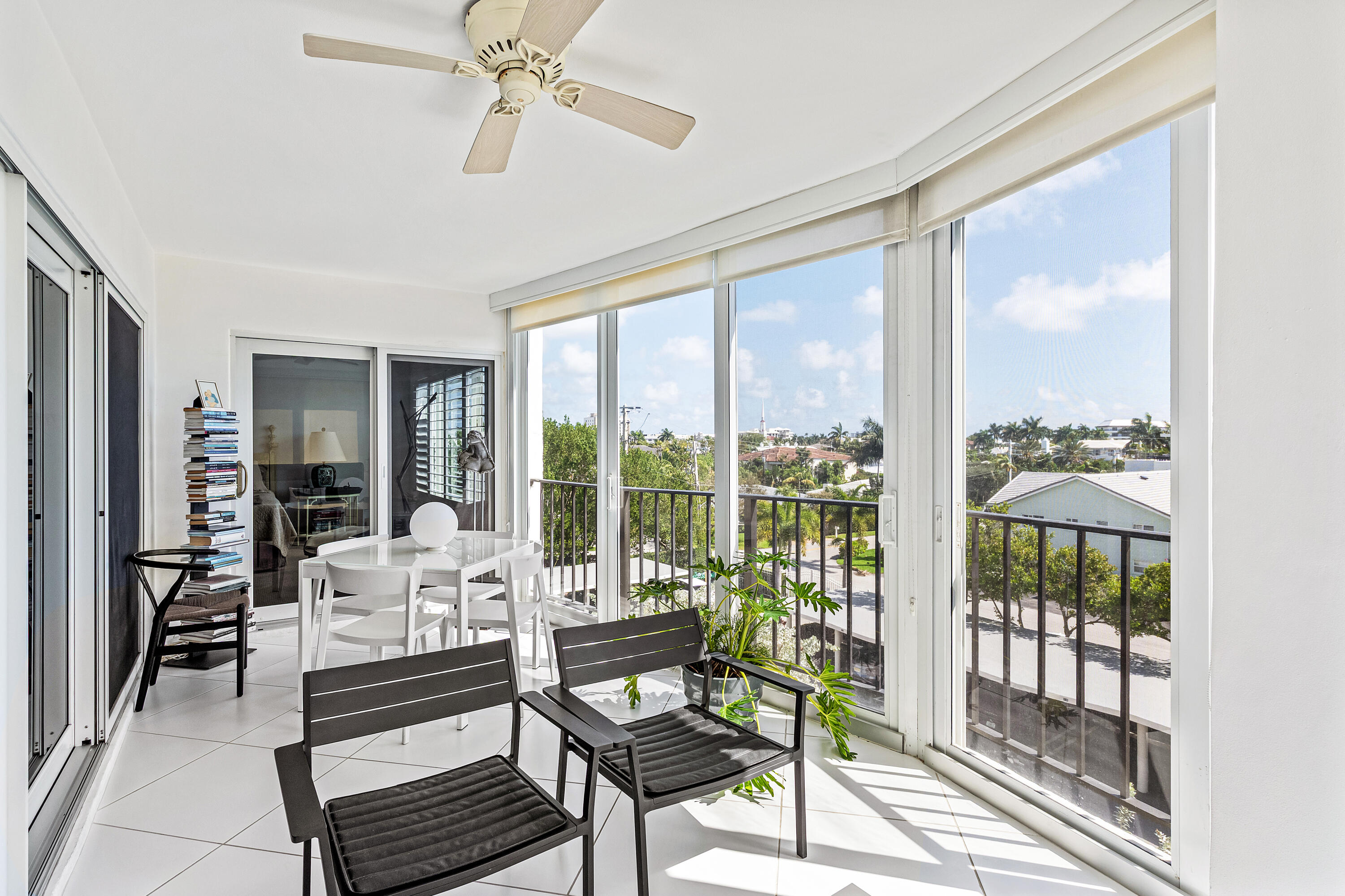 SEAGATE TOWERS - Residential