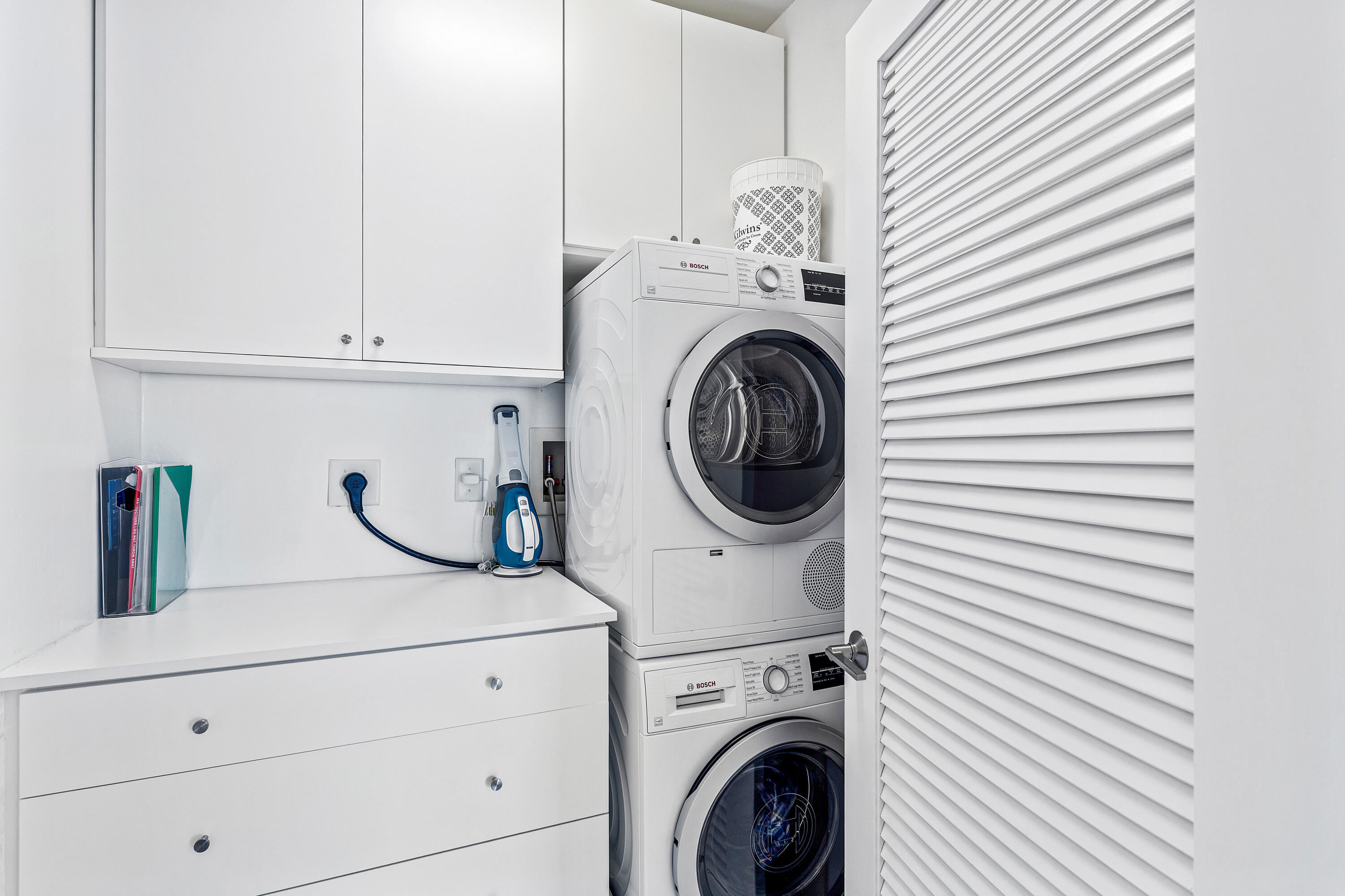 SEAGATE TOWERS - Residential