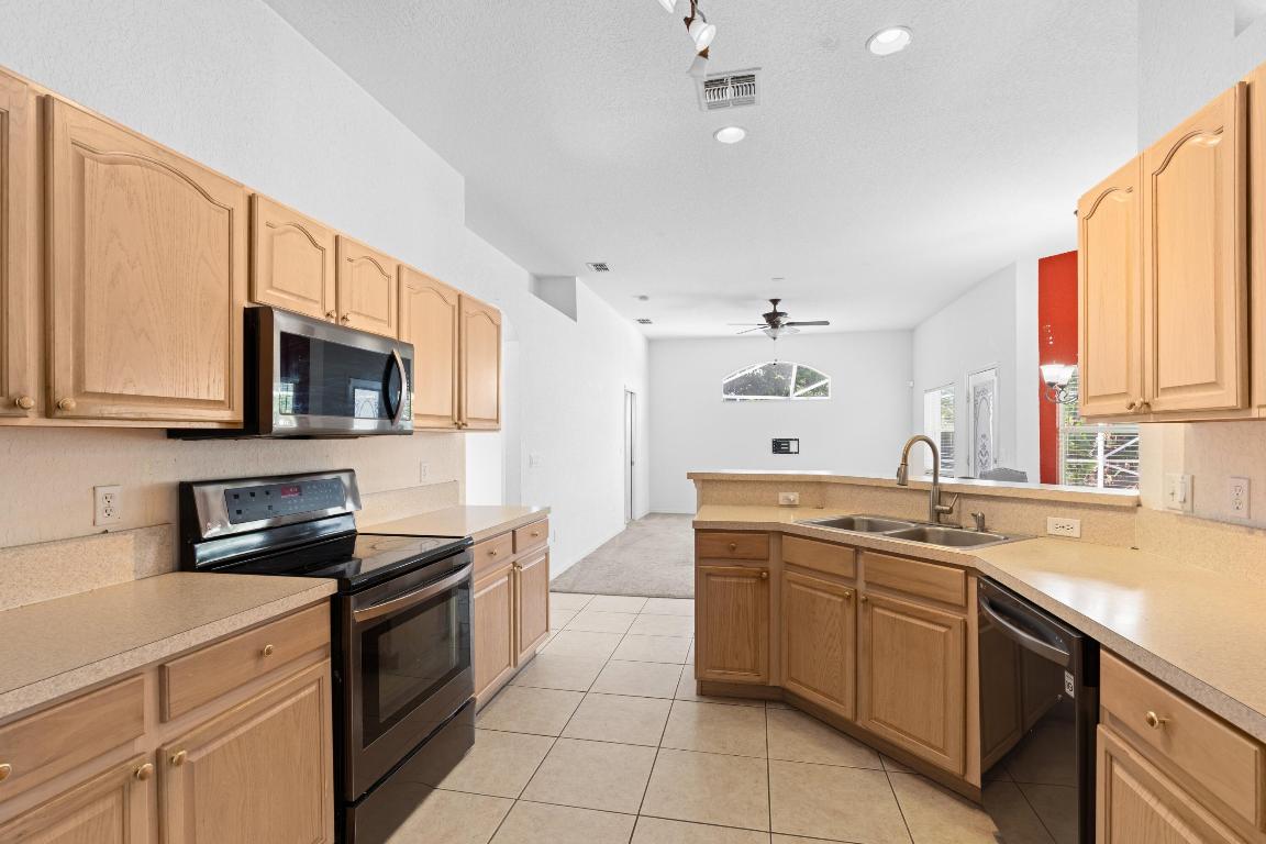 PORT ST LUCIE SECTION 9 - Residential