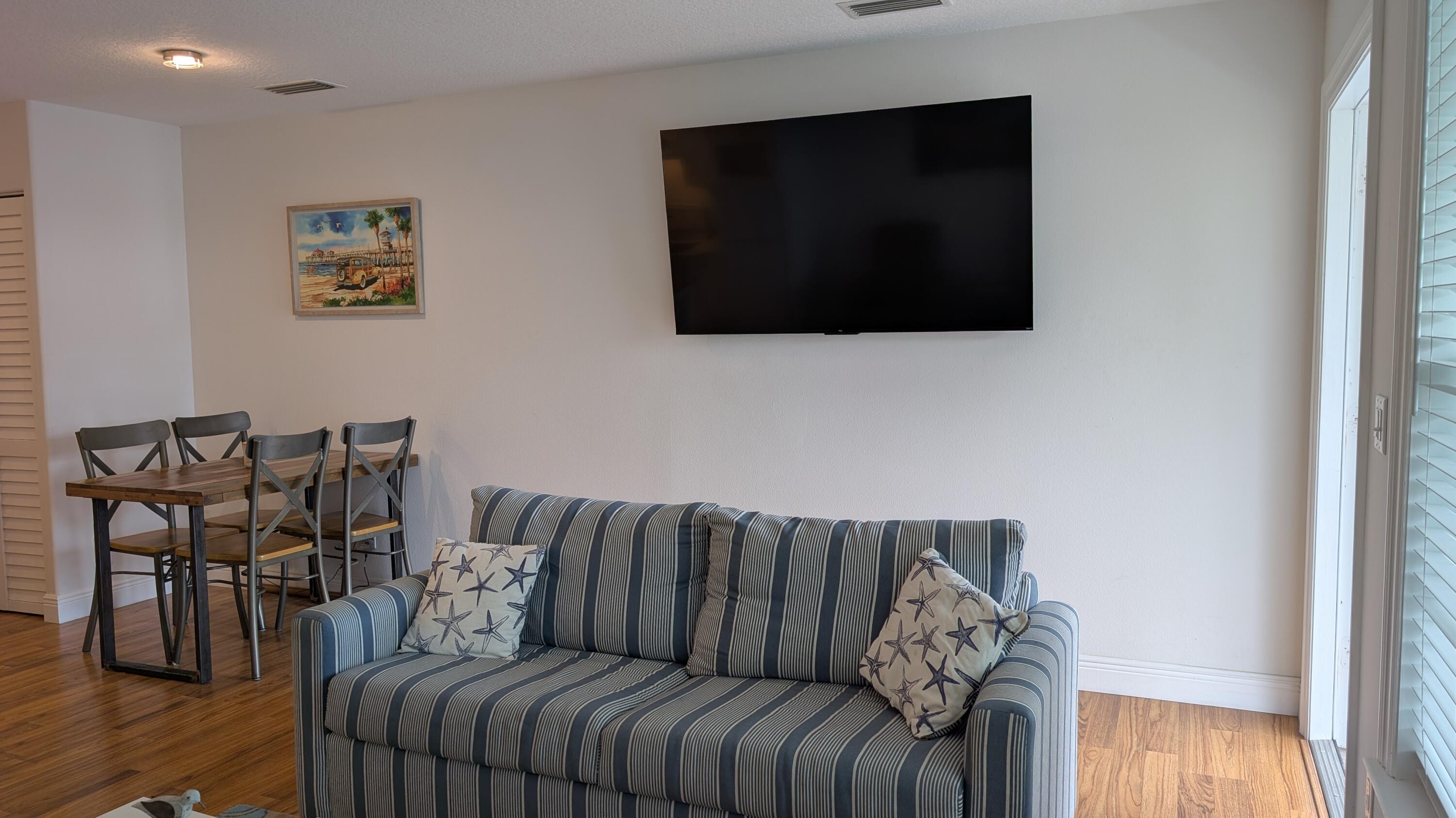 CEDAR POINTE CONDO - Residential Lease