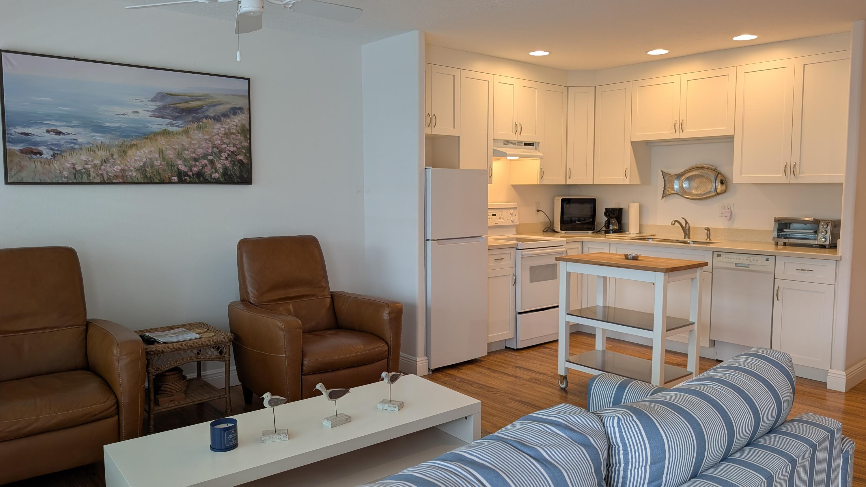 CEDAR POINTE CONDO - Residential Lease