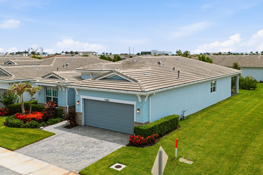 Photo of 11805 SW AQUILA Way, Port Saint Lucie, FL 34987 (MLS # B26068574)