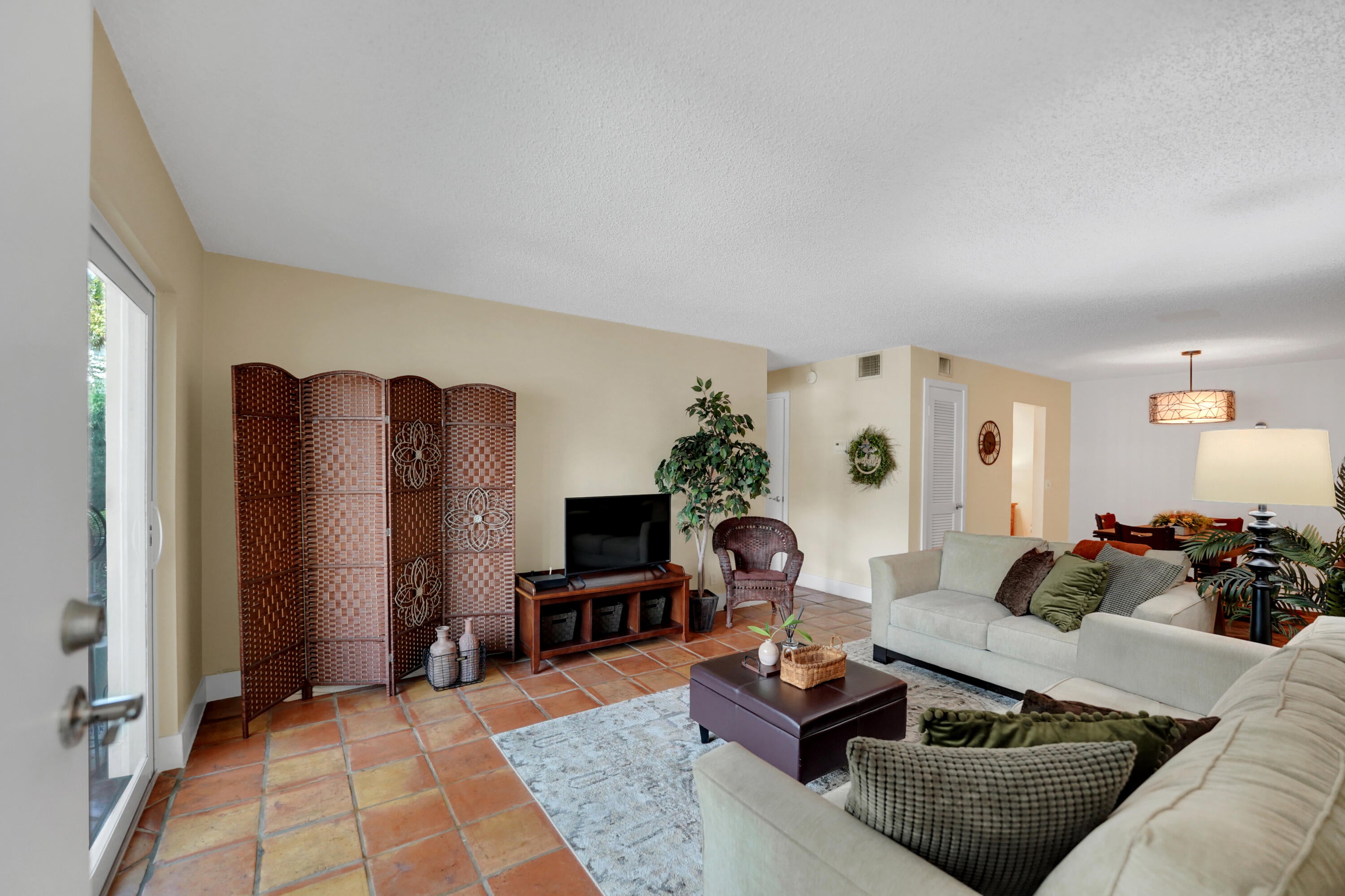 6473 BAY CLUB Drive 1