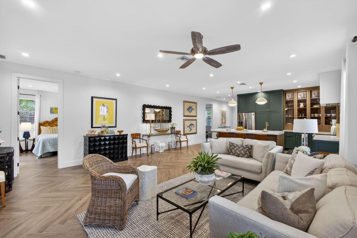 LAKE WORTH TOWN OF - Residential