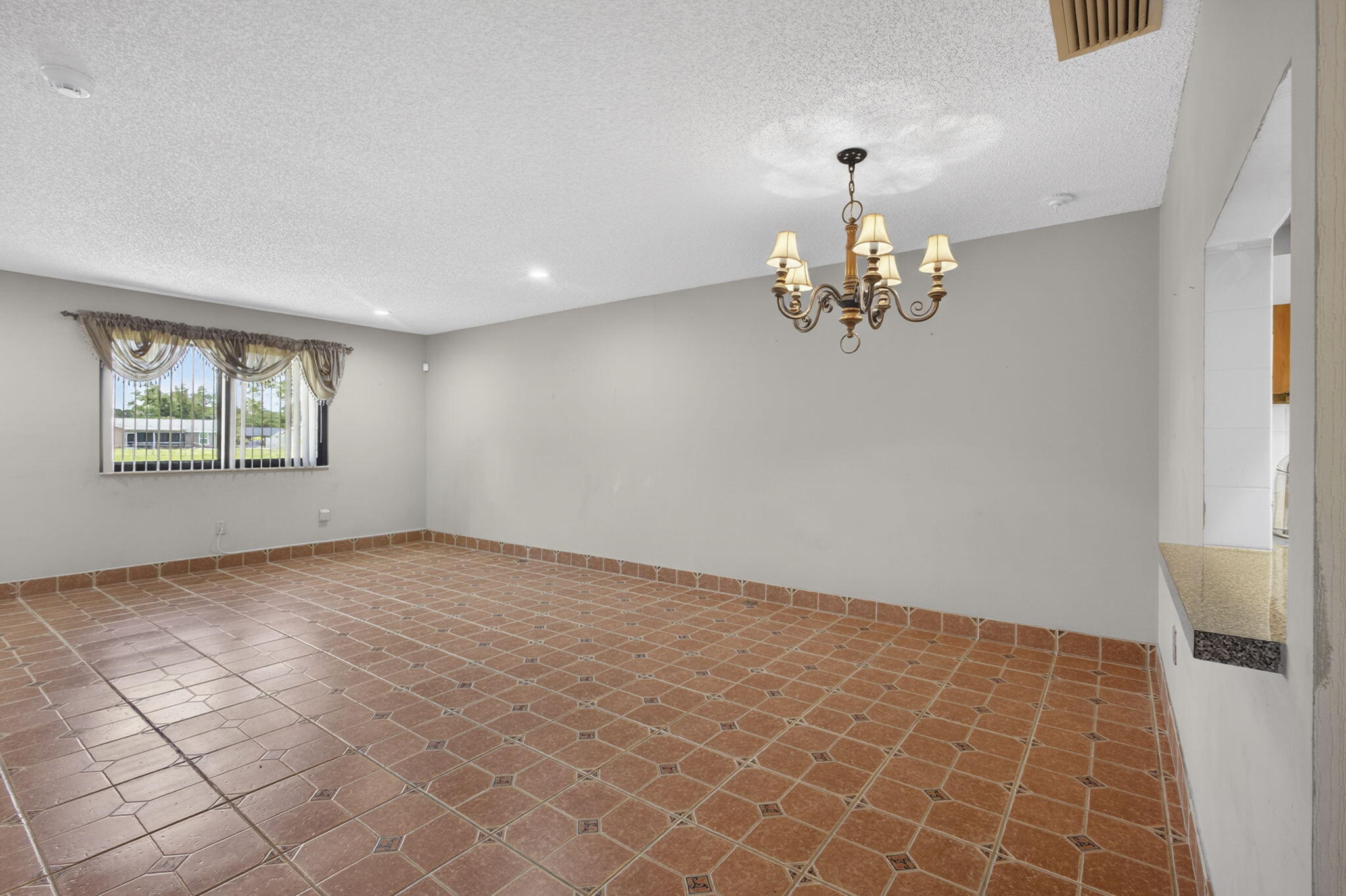 STRATHMORE GATE I UNIT ONE - Residential