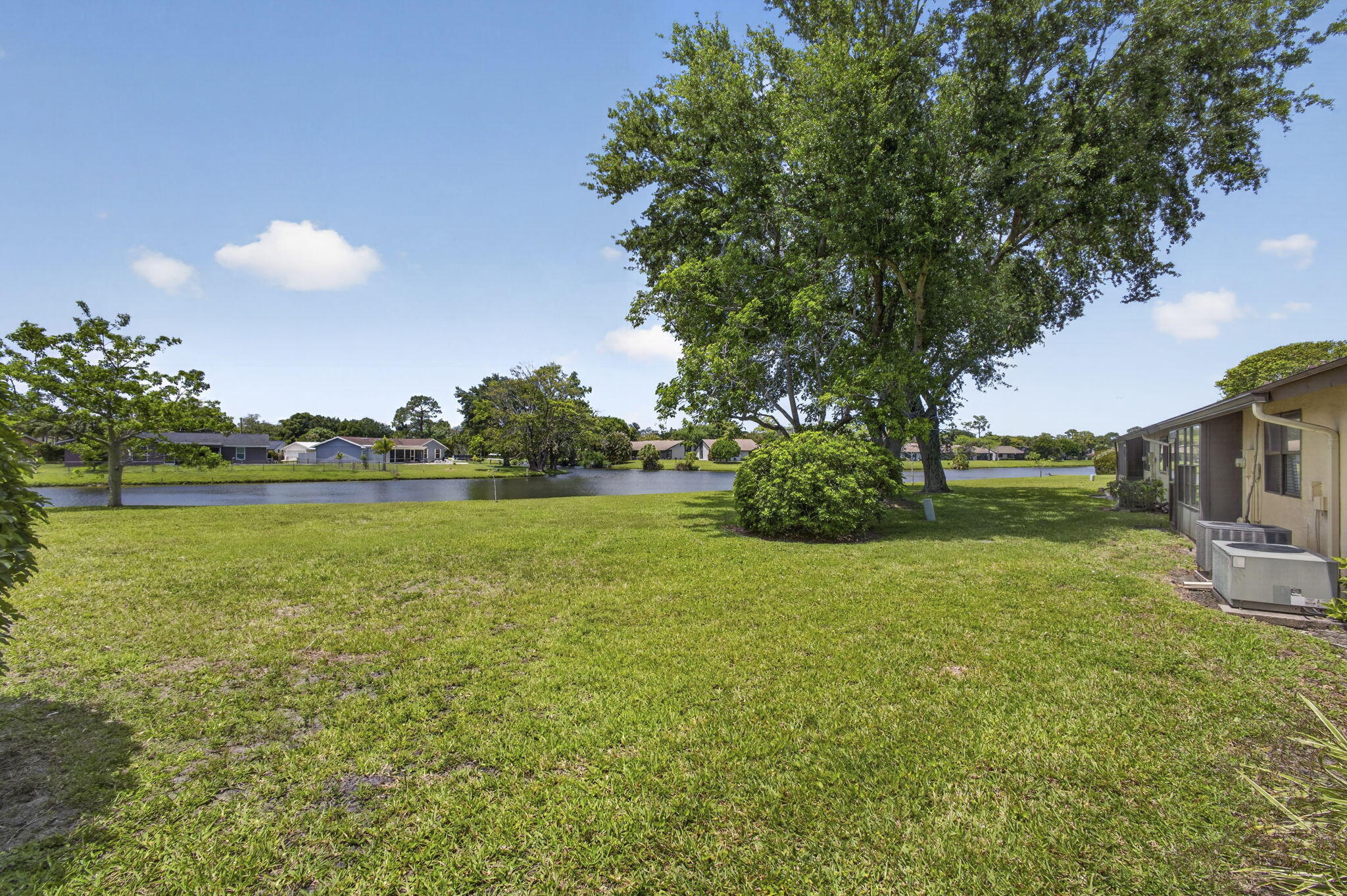 STRATHMORE GATE I UNIT ONE - Residential