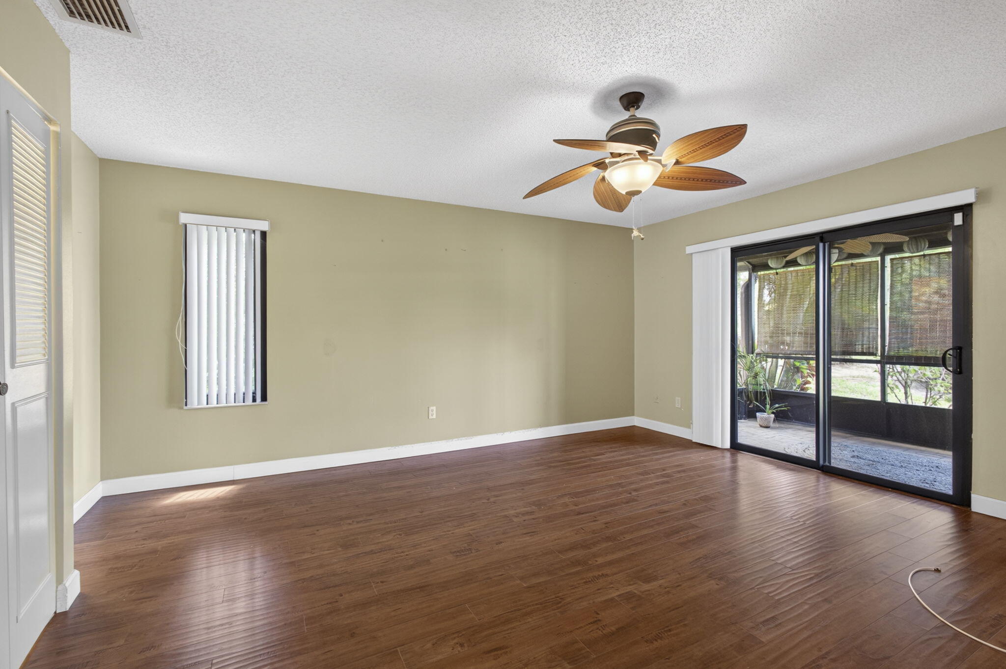 STRATHMORE GATE I UNIT ONE - Residential