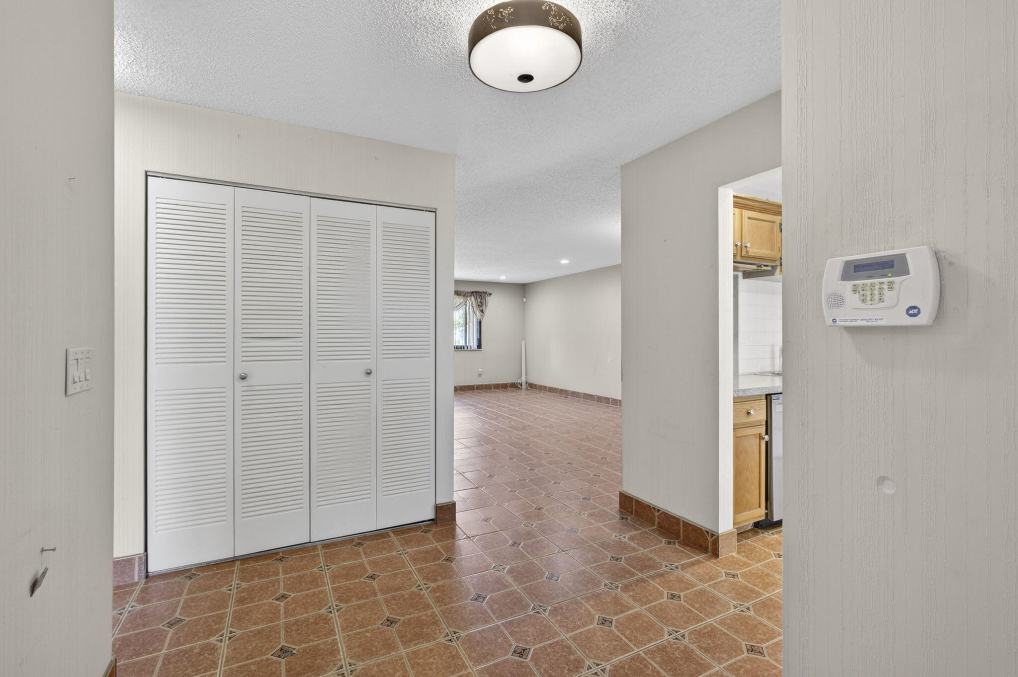 STRATHMORE GATE I UNIT ONE - Residential