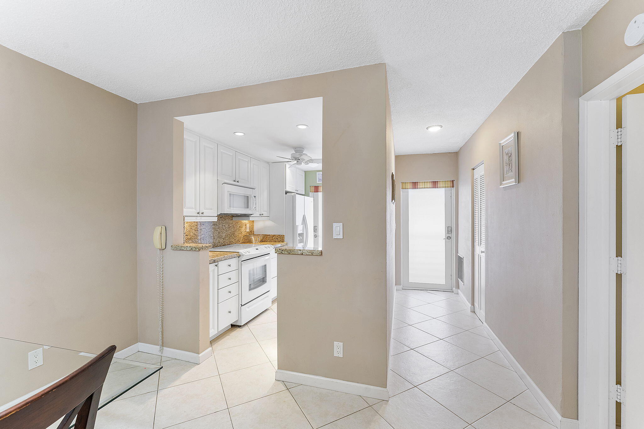 101 NE 19th Avenue 208