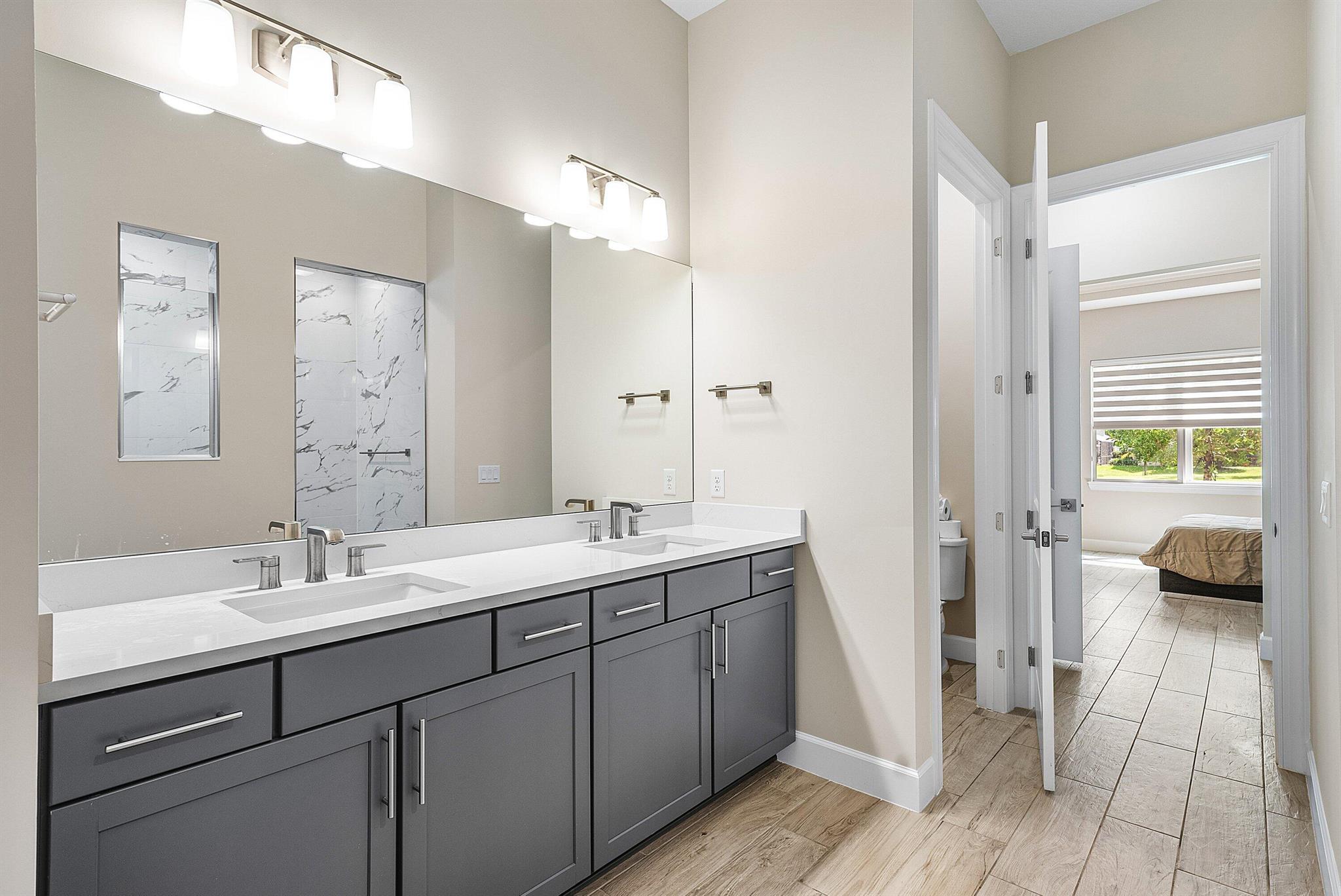 ENCLAVE AT SHERWOOD - Residential