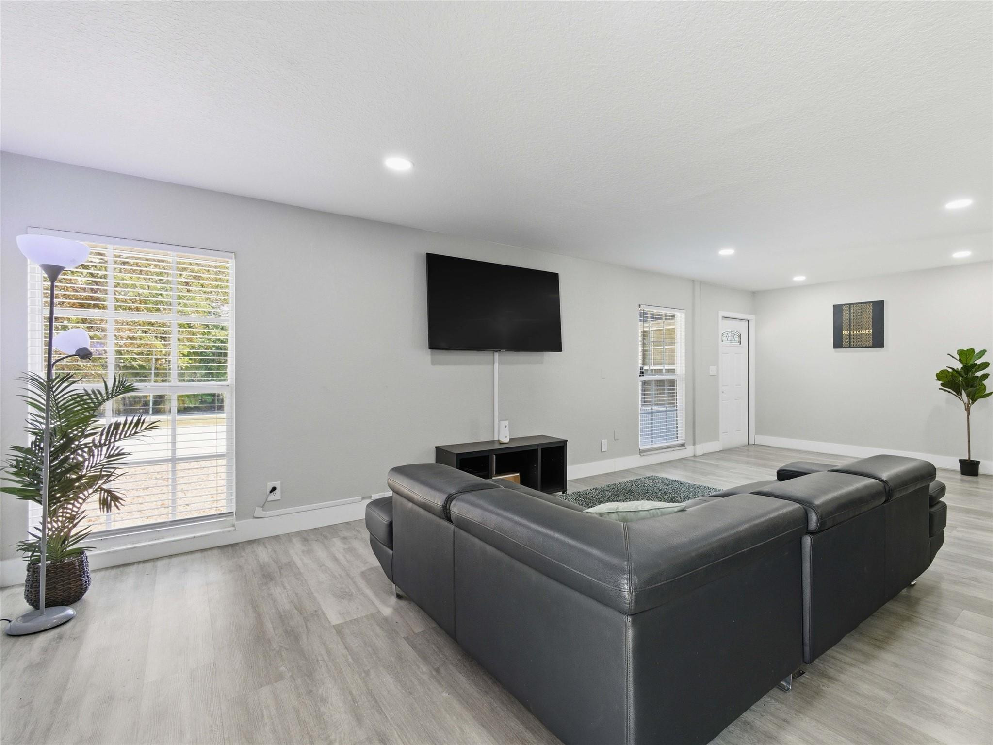 Mainlands Of Tamarac Lake - Residential