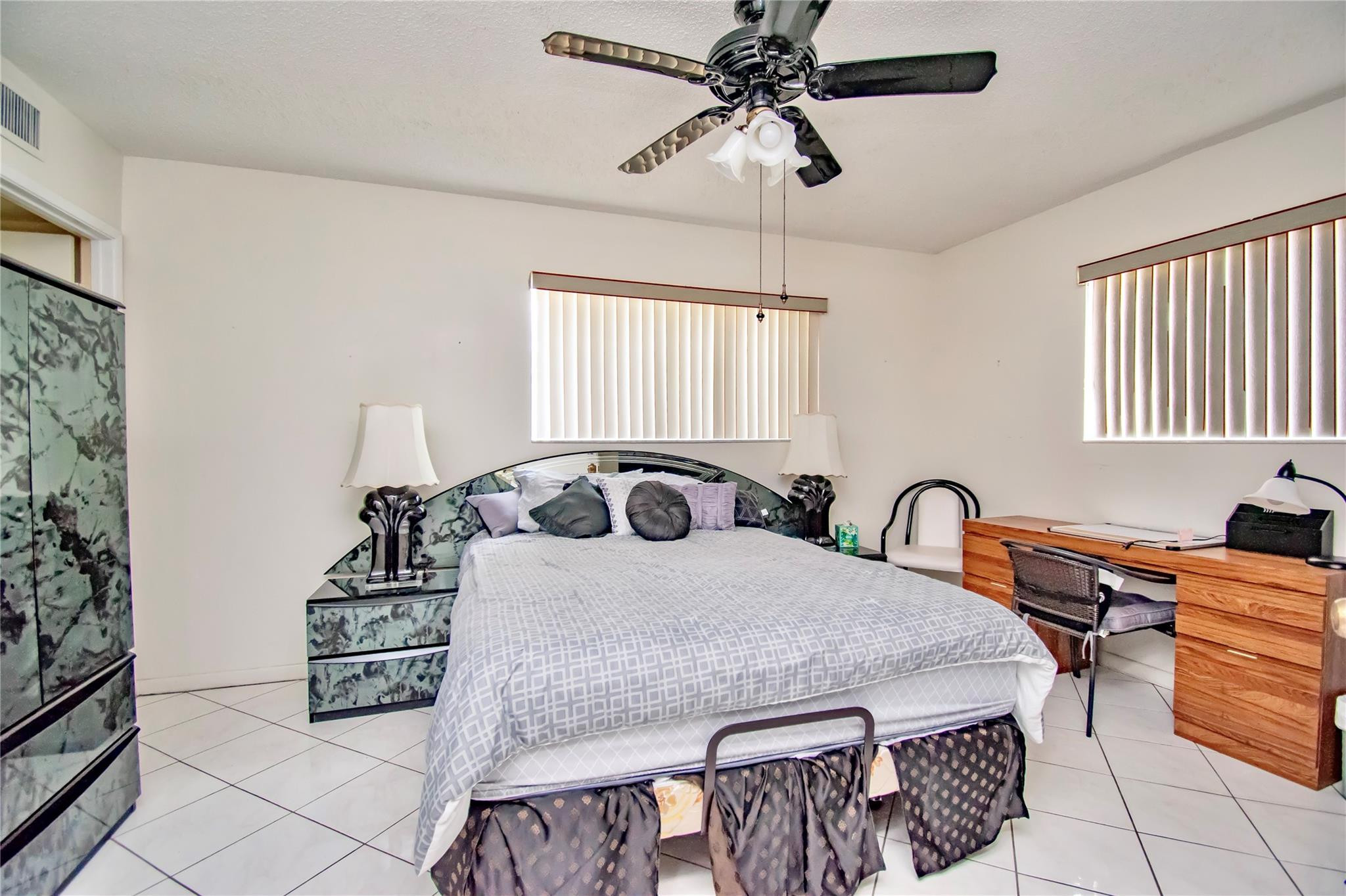 International Club Condo - Residential Lease