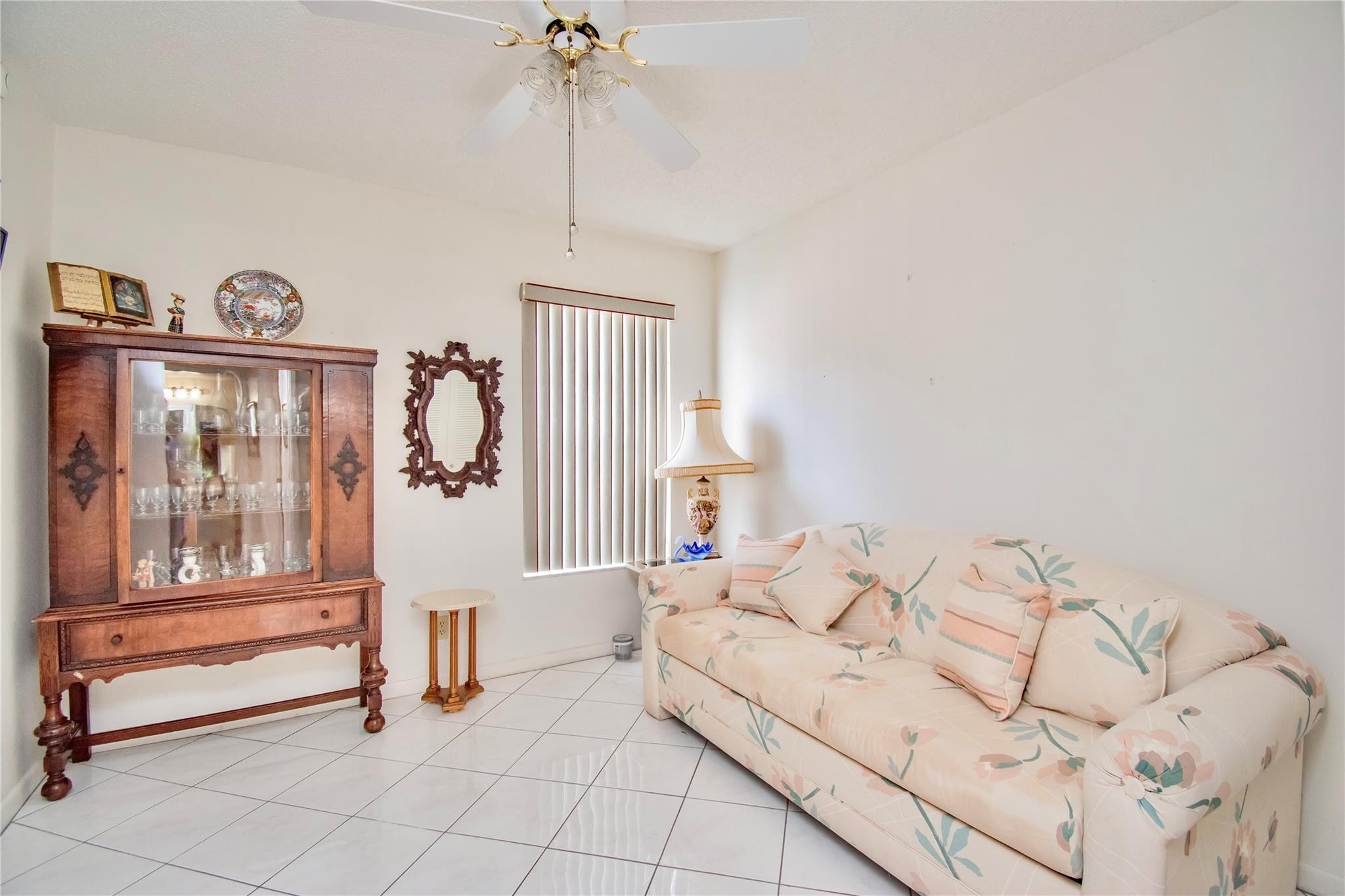 International Club Condo - Residential Lease