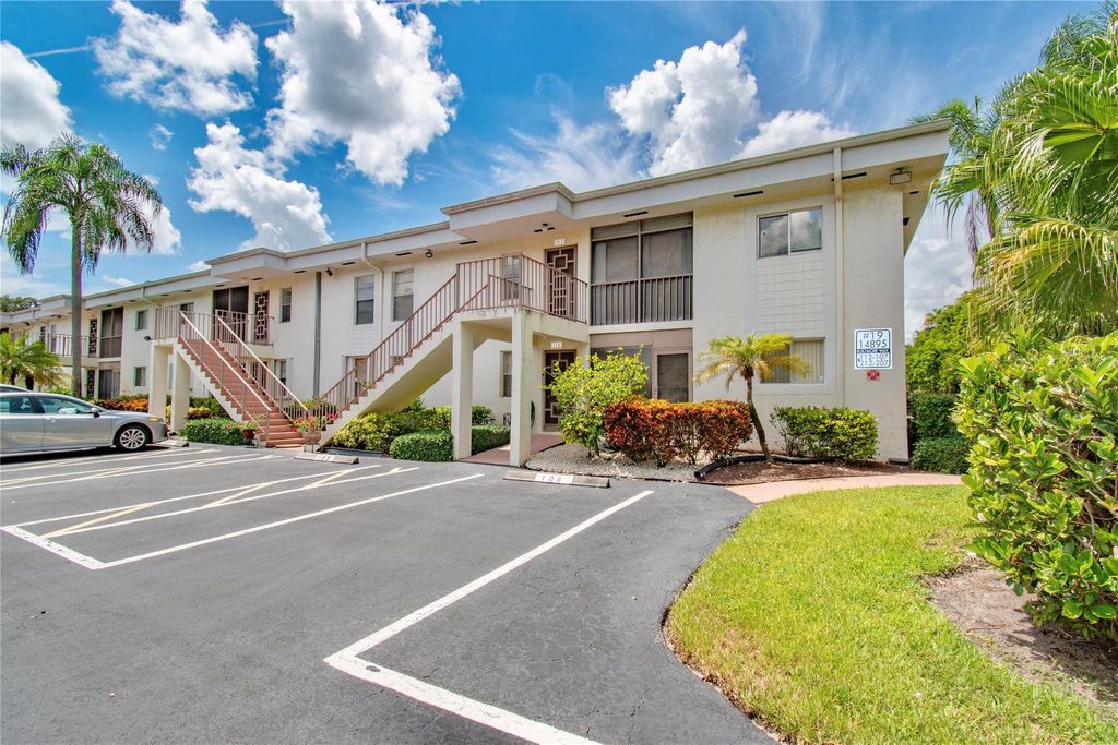 Photo of 14895 Builtmore Way, Delray Beach, FL 33446 (MLS # B26027375)