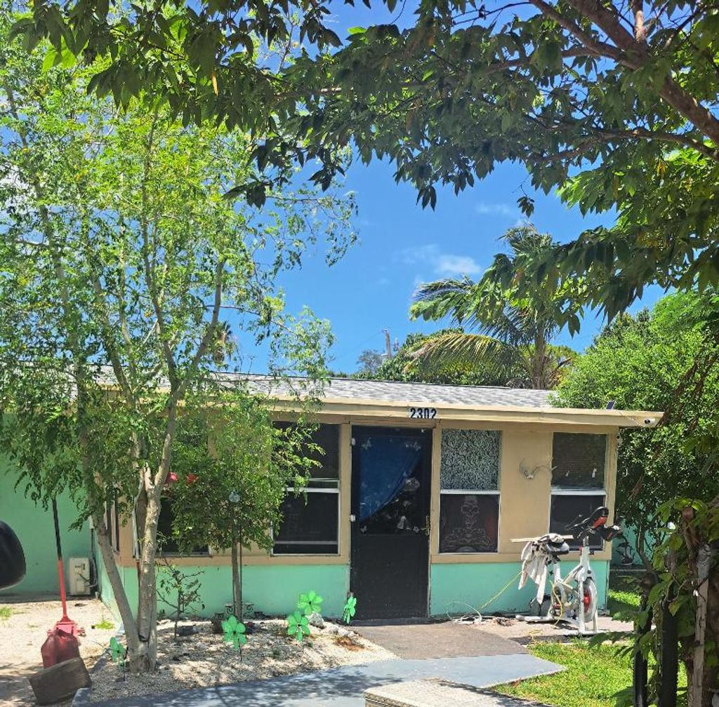 Photo of 2302 Barbara Avenue, Fort Pierce, FL 34982 (MLS # R11109289)