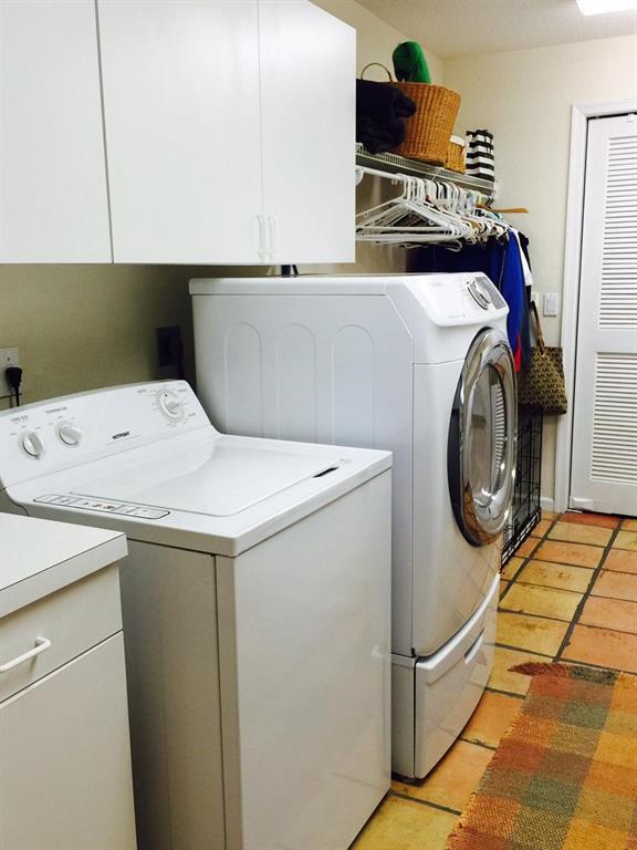 PADDOCK PARK 2 OF WELLING - Residential