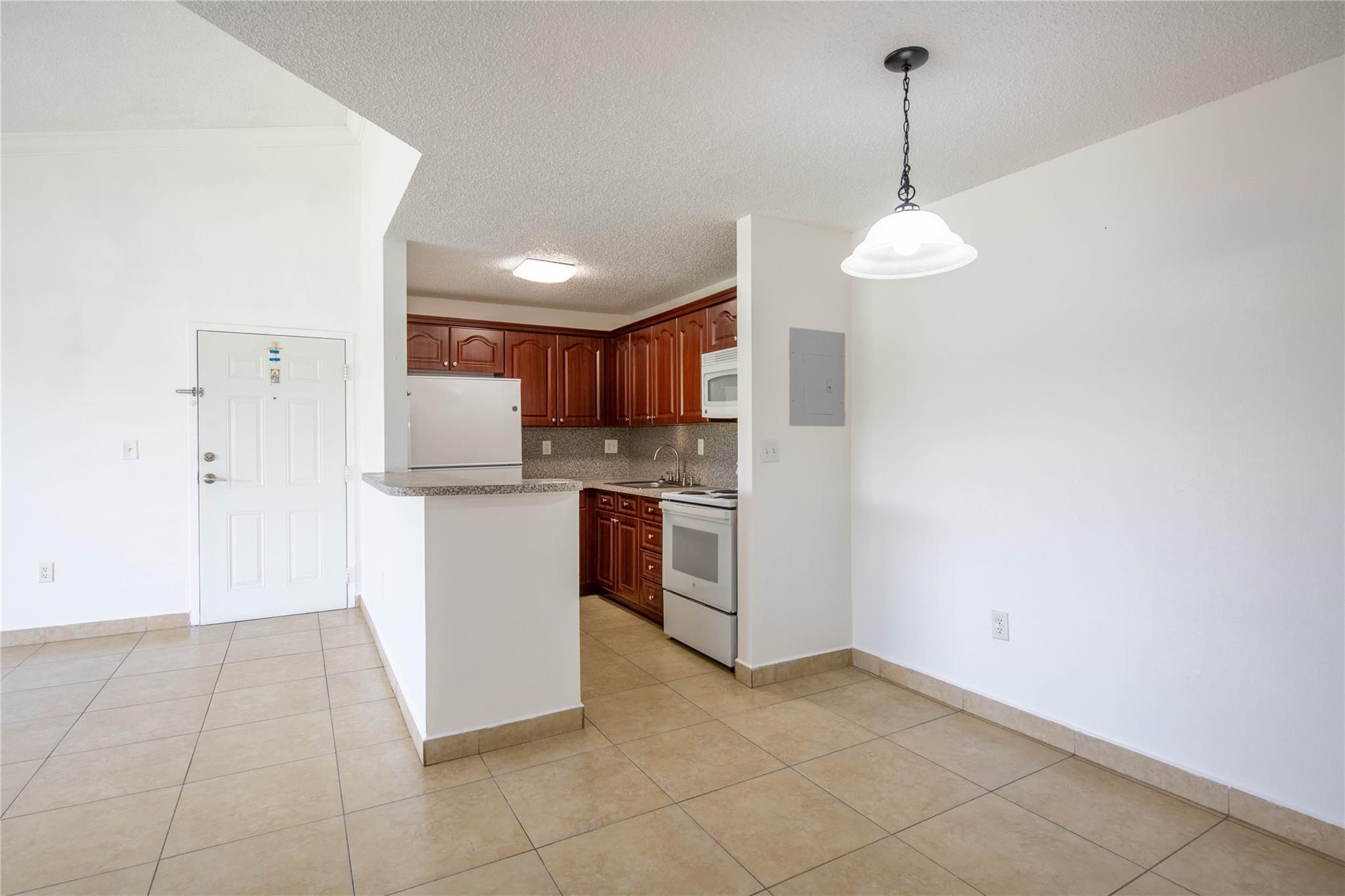 7235 NW 179th St 212