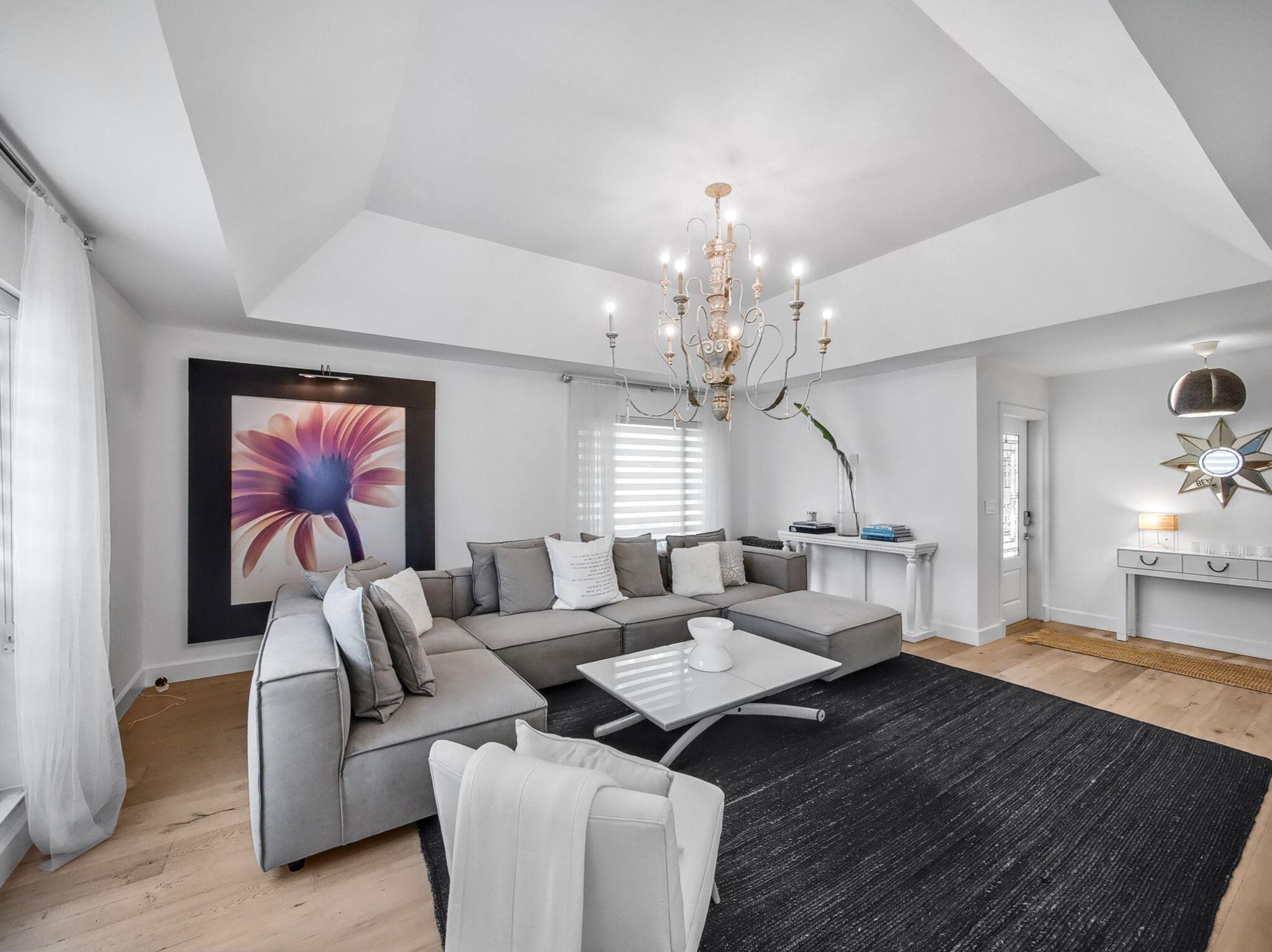 TWELVE OAKS CONDO - Residential