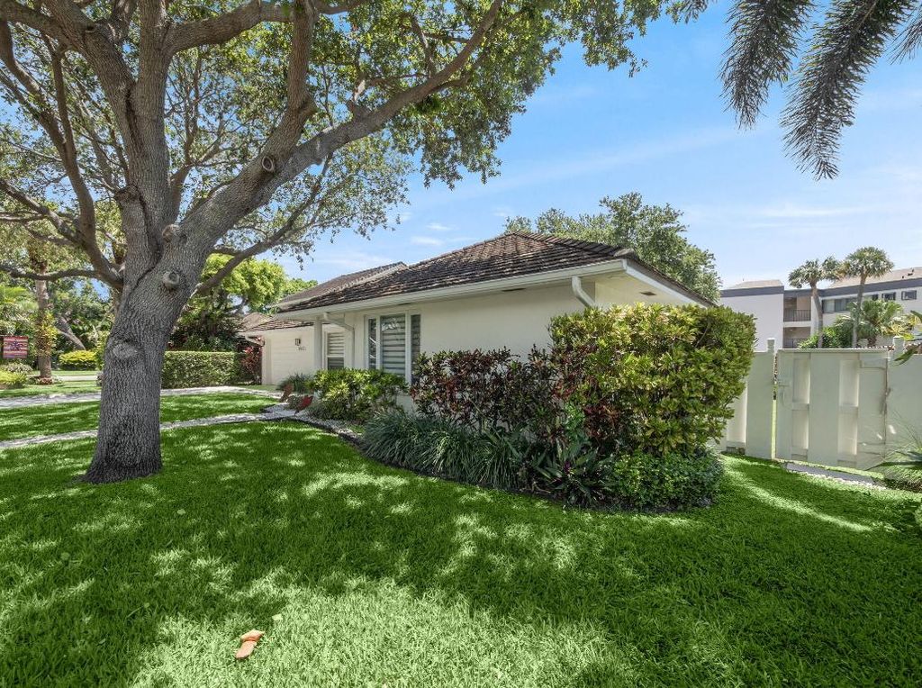 Photo of 11473 Riverwood Place, North Palm Beach, FL 33408 (MLS # R11134622)