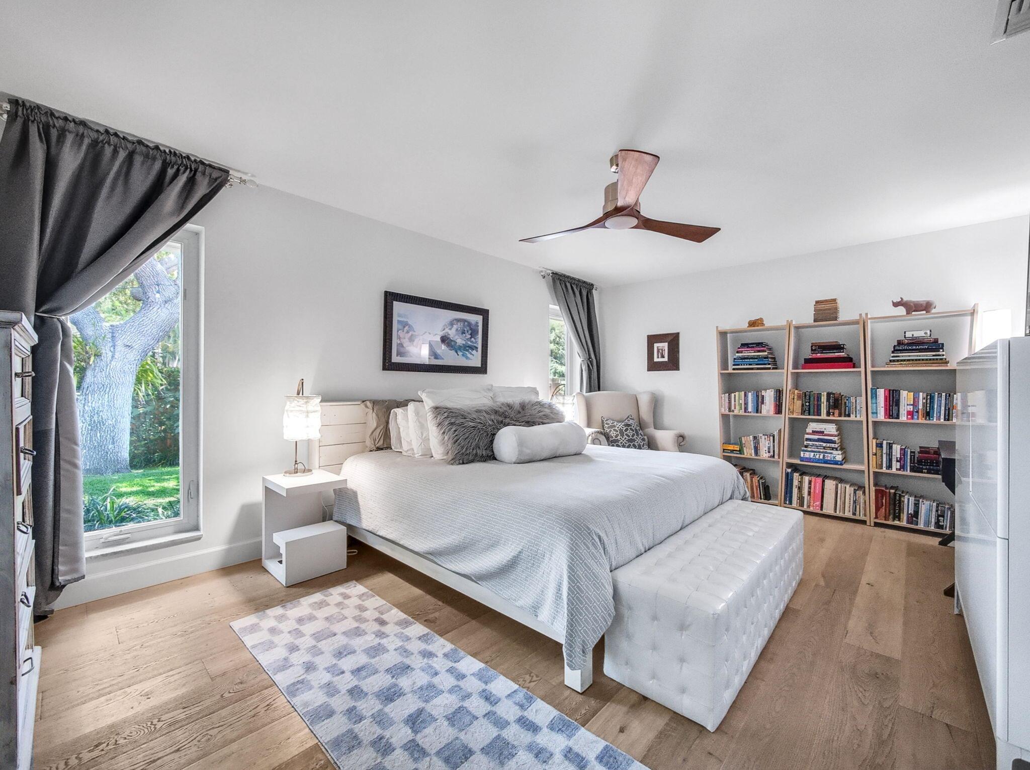 TWELVE OAKS CONDO - Residential