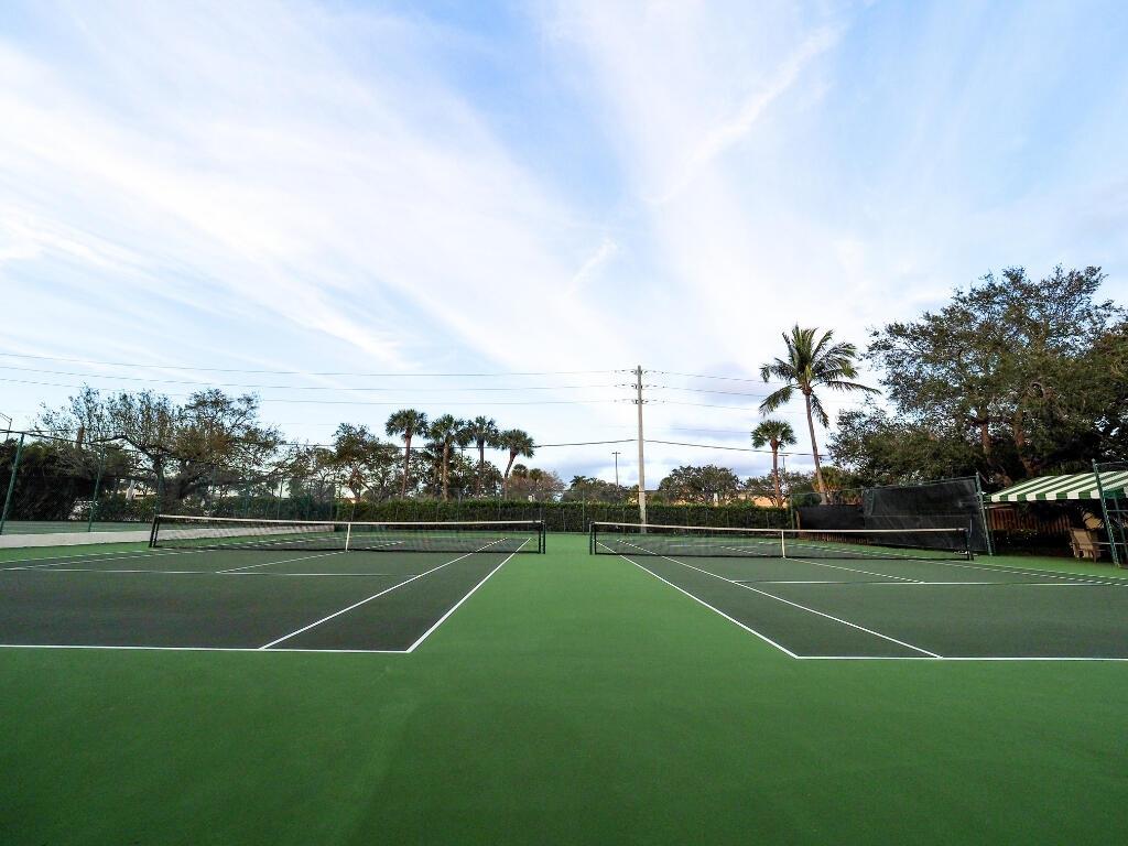 TWELVE OAKS CONDO - Residential