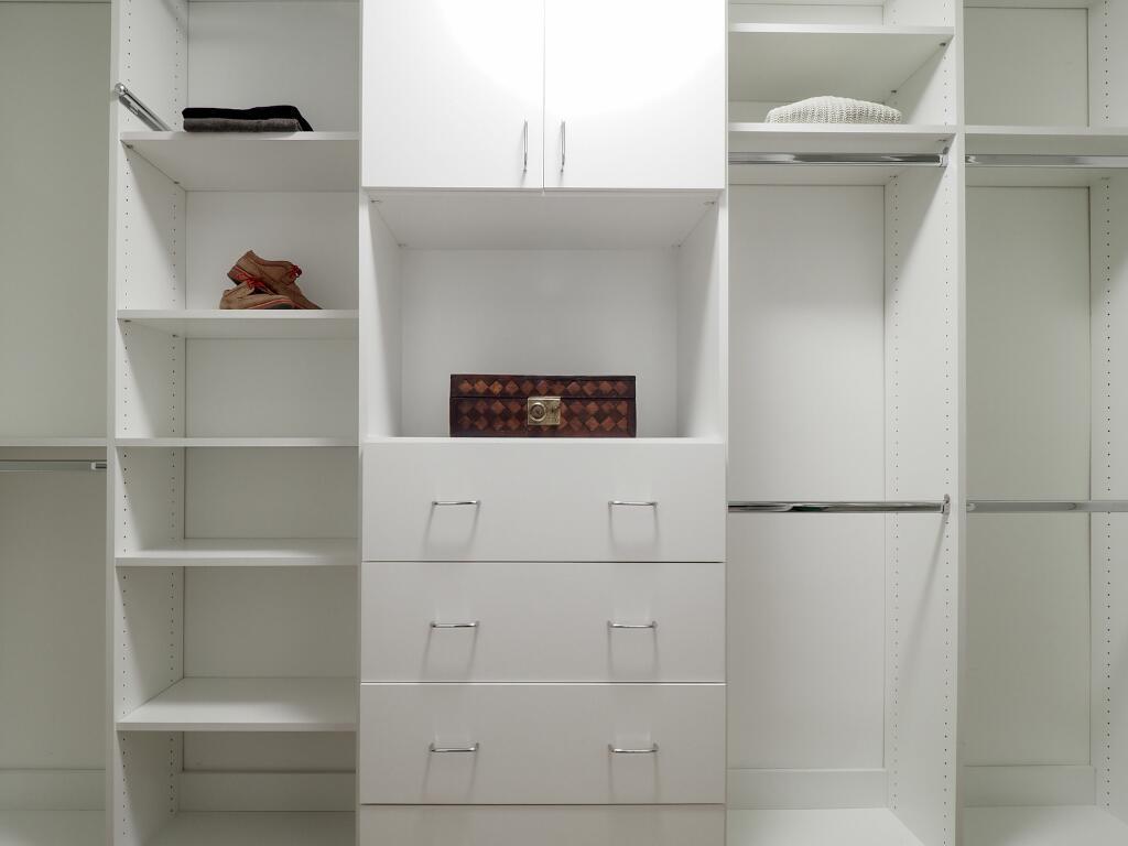 TWELVE OAKS CONDO - Residential