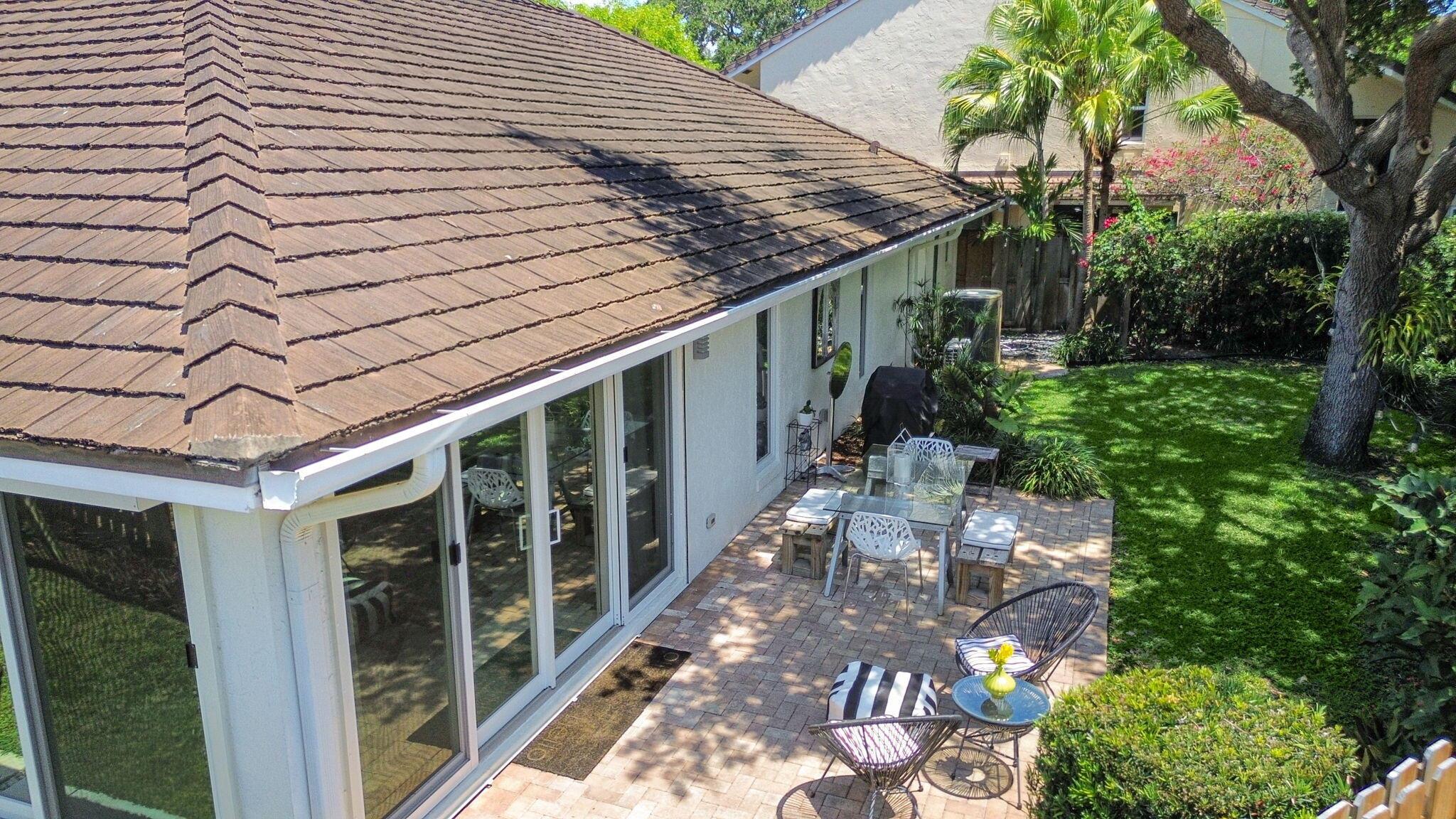 TWELVE OAKS CONDO - Residential