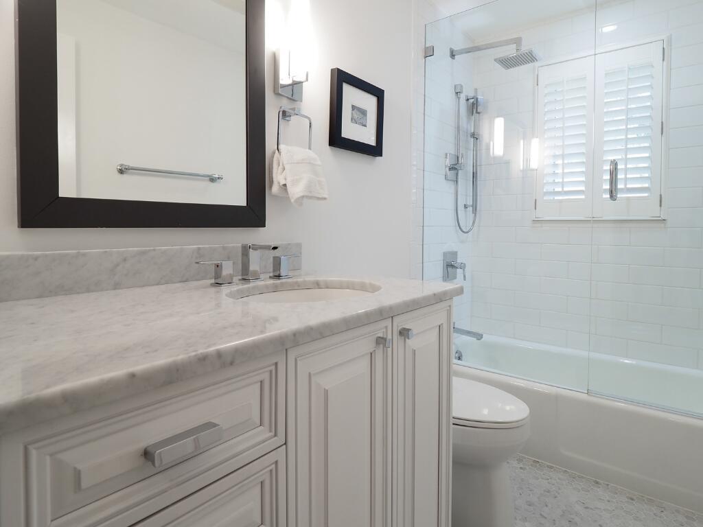 TWELVE OAKS CONDO - Residential