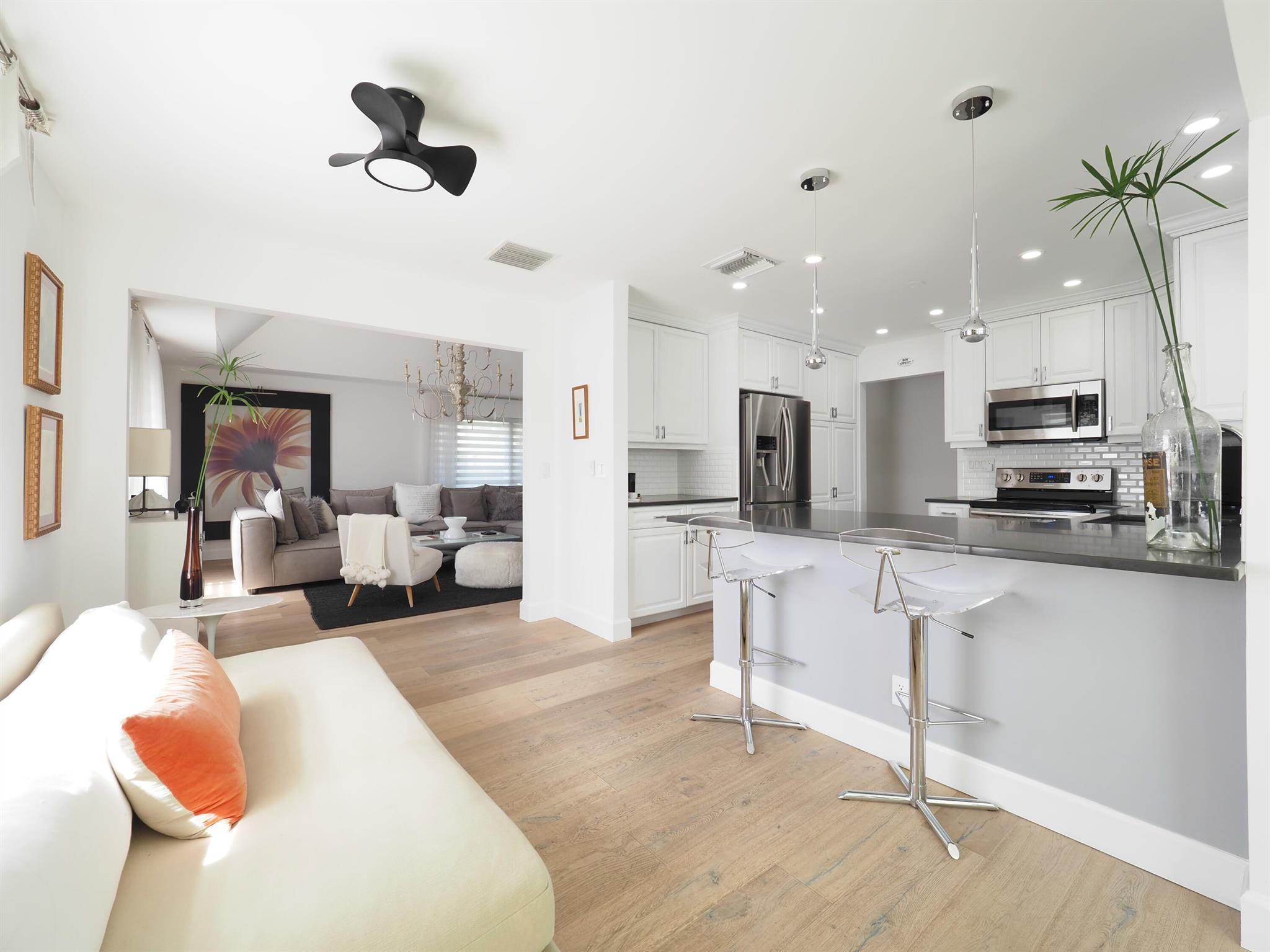 TWELVE OAKS CONDO - Residential