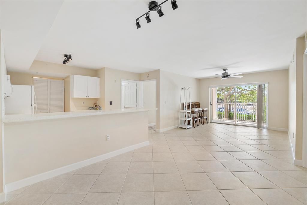 Photo of 260 Village Boulevard #5204, Tequesta, FL 33469 (MLS # R10876400)