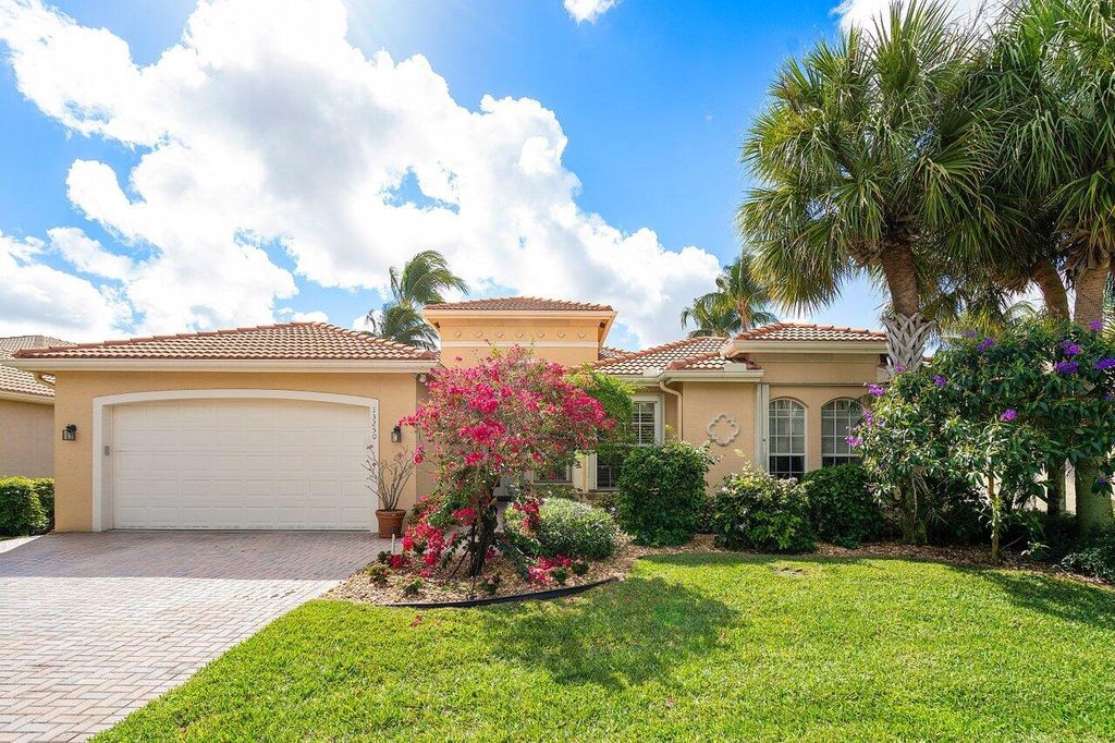 Photo of 13250 Solana Beach Cove, Delray Beach, FL 33446 (MLS # R11012115)
