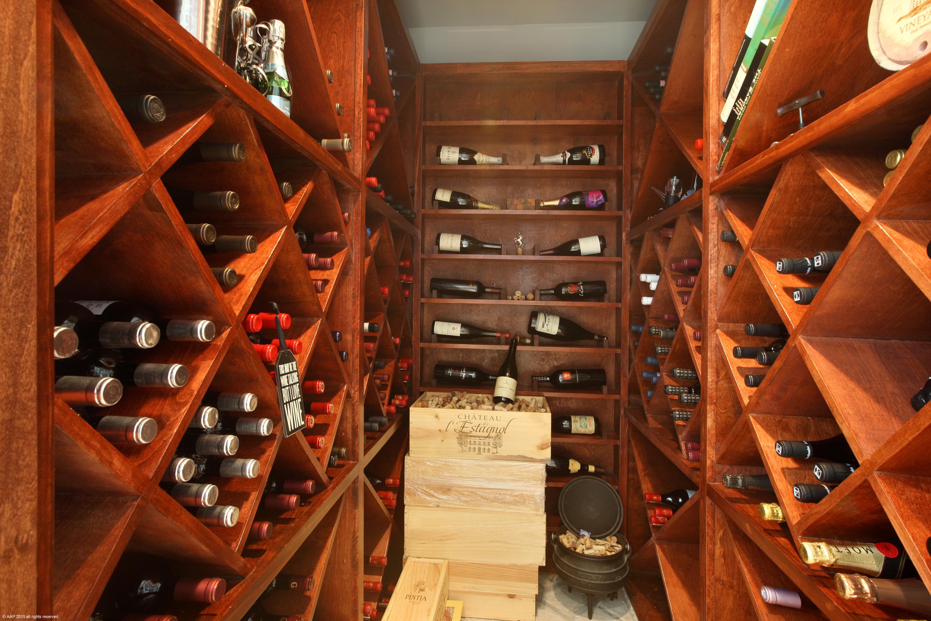 GULFSTREAM COVE - Residential