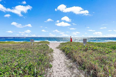 Condominium in Palm Beach FL 2 Breakers Row 35.jpg