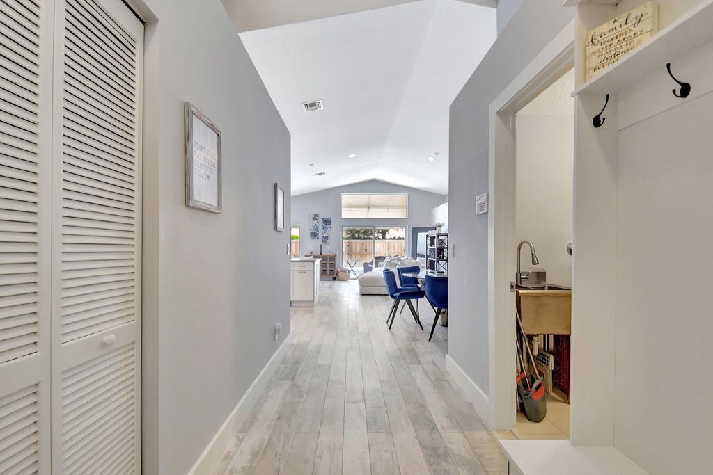 Photo of 8211 White Rock Circle, Boynton Beach, FL 33436 (MLS # R11082018)