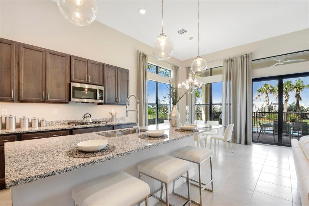 PARKLAND ROYALE - Residential