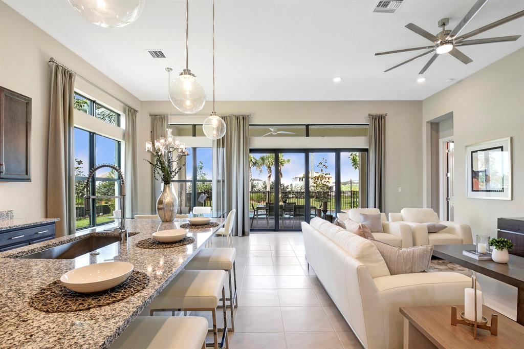 PARKLAND ROYALE - Residential