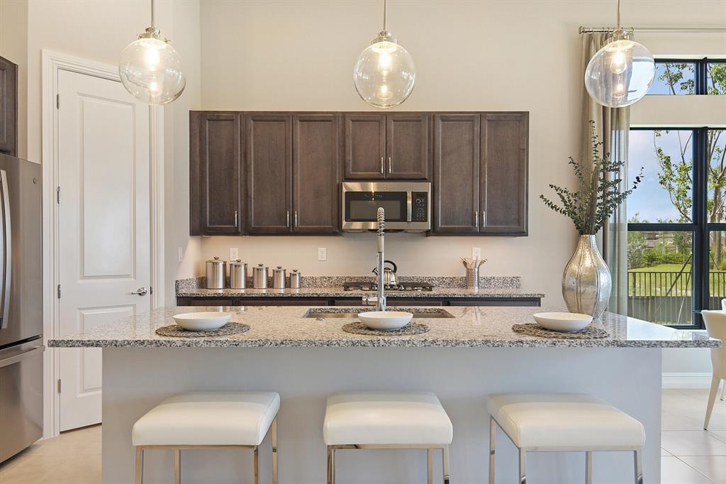 PARKLAND ROYALE - Residential