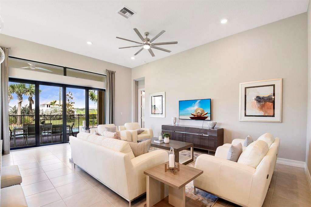 PARKLAND ROYALE - Residential